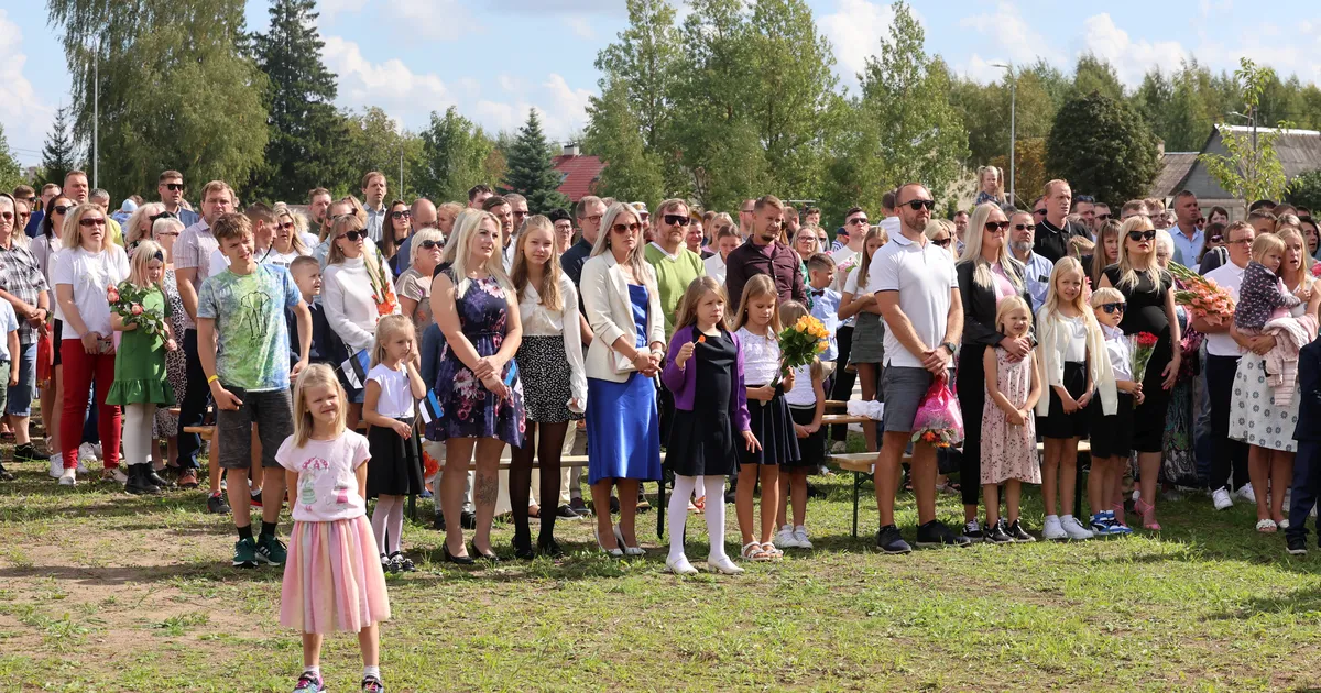 Tartus alustab kooliaastat 130 last vähem kui mullu