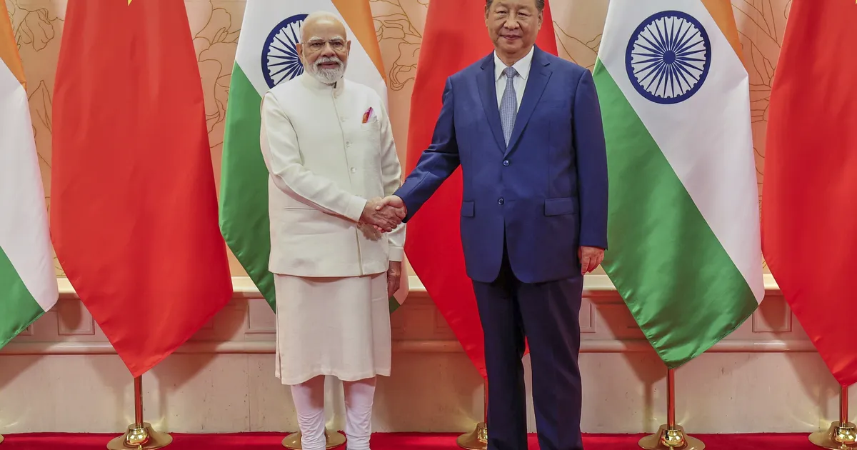 Hiina juht Xi ja India peaminister Modi kohtusid Tianjinis