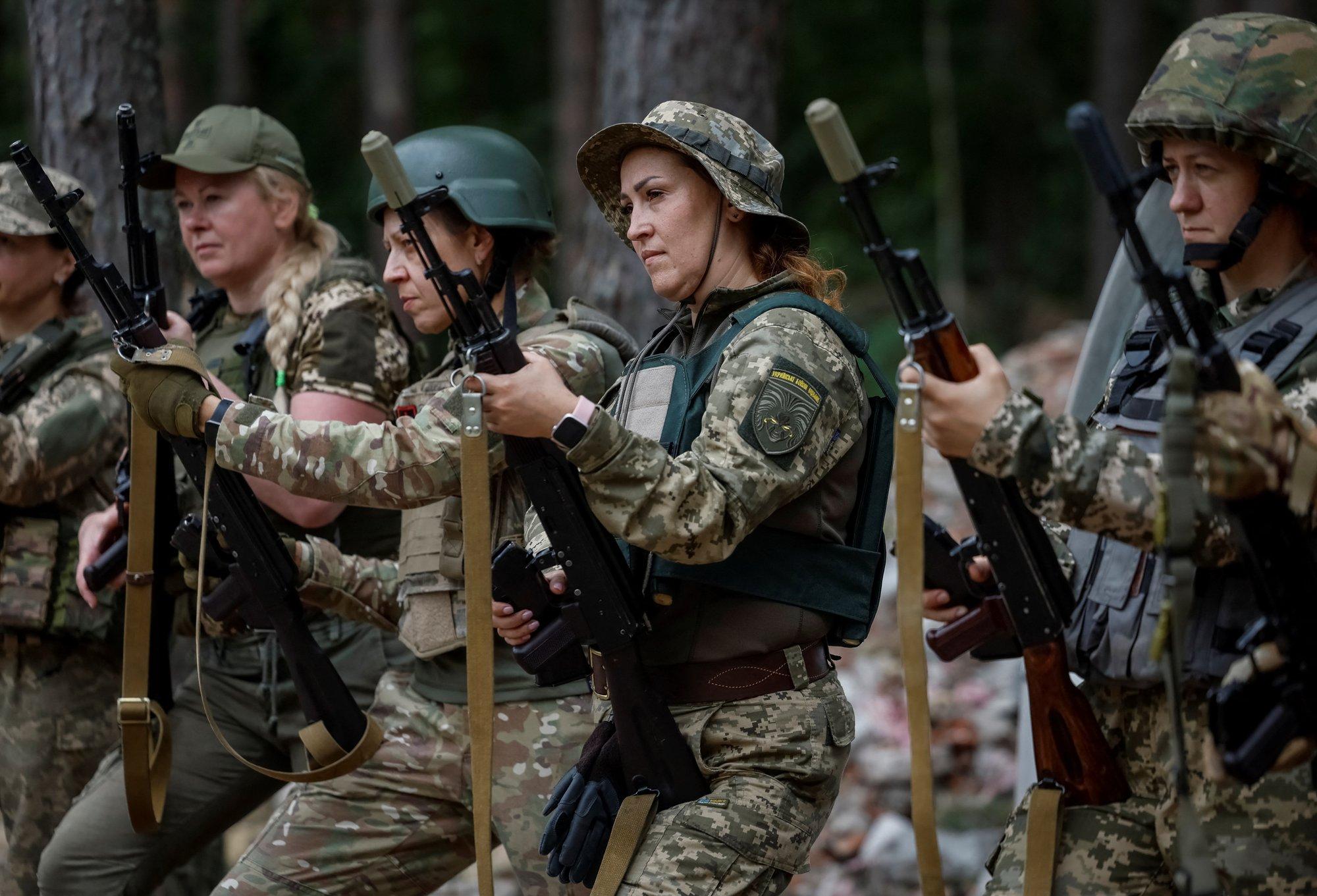 SÕJARAPORT | Teet Kalmus: Ukraina drooniüksustesse soovib minna järjest rohkem naisi, kes olevat palju hulljulgemad kui mehed