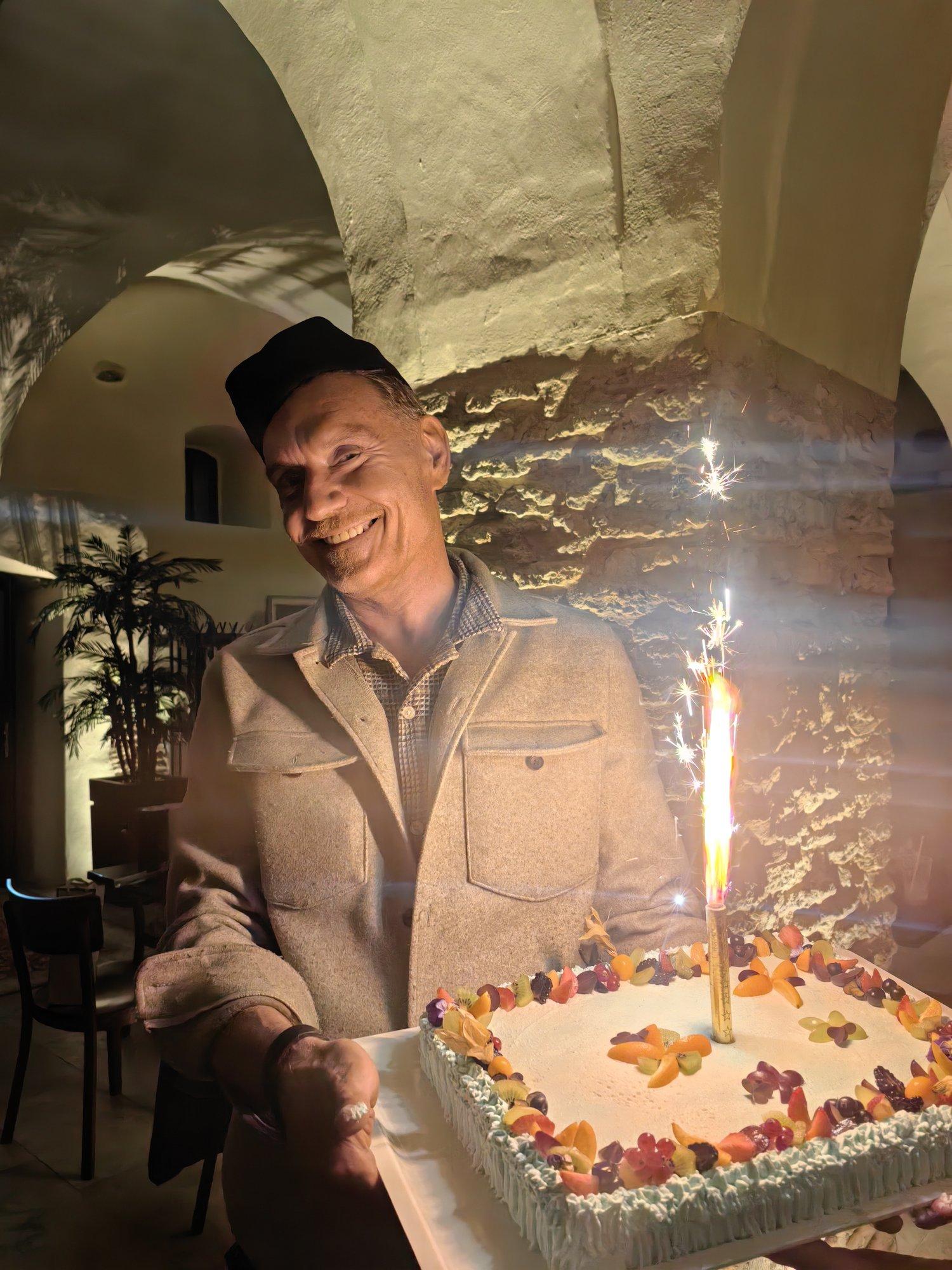 Mart Sanderi sünnipäevapidu kestis kolm päeva. Multitalenti üllatati mitme erilise kingitusega