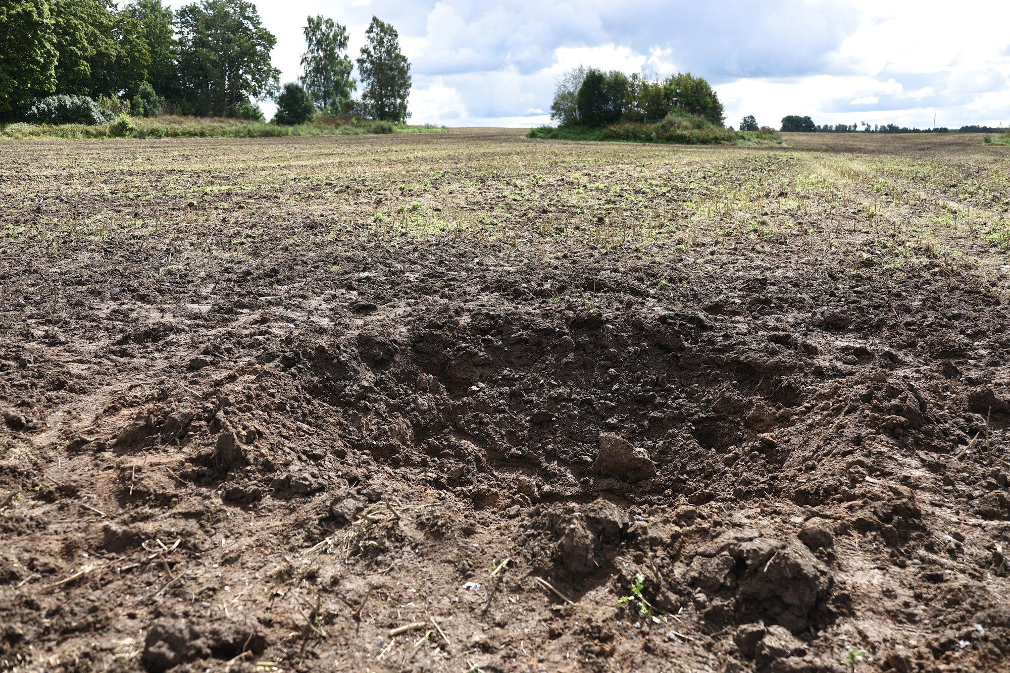 FOTOD | „Mõtlesin, kas sõda algas.“ Kohalik elanik kuulis, kuidas droon Eesti pinnal lõhkes