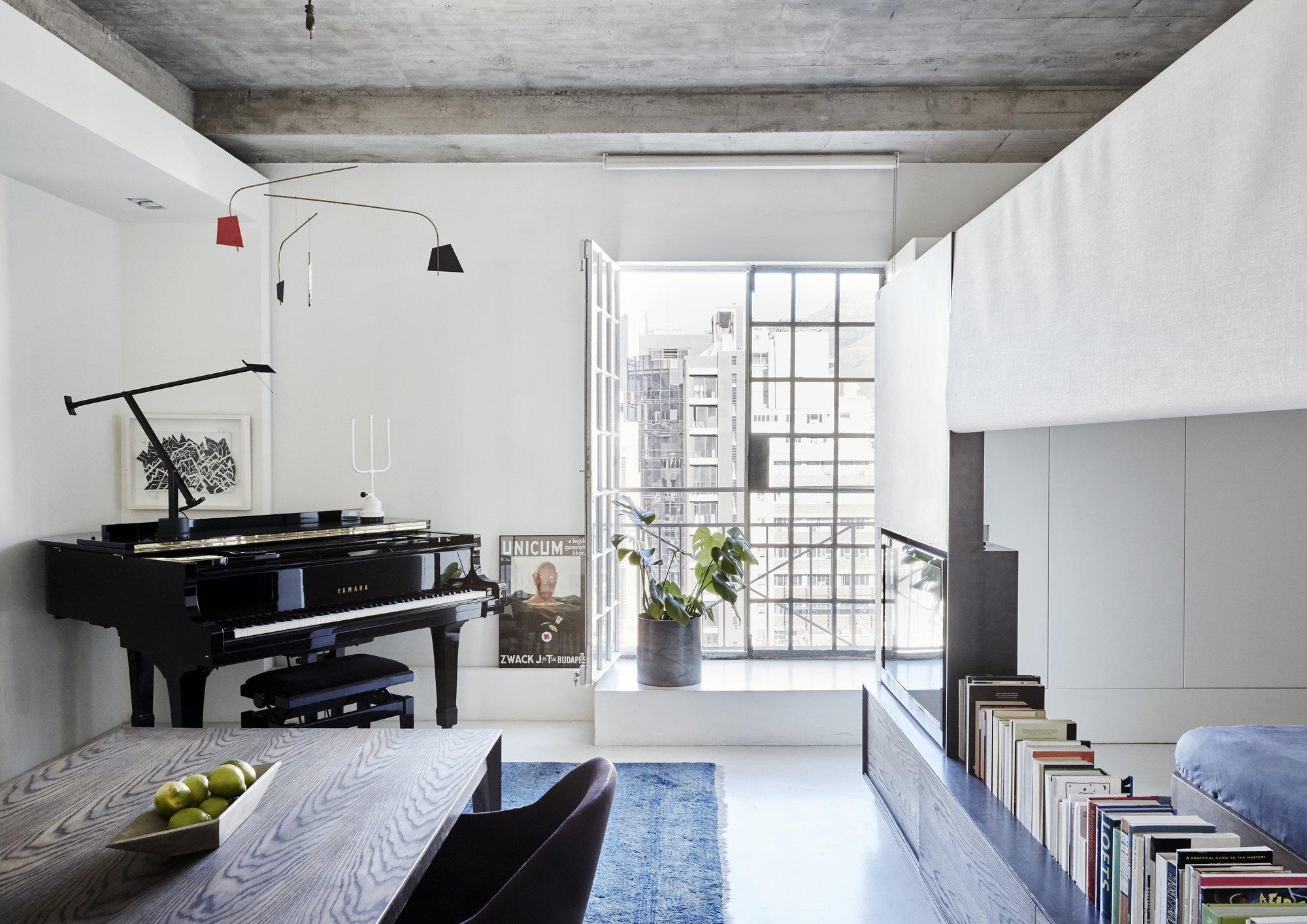 FOTOD | Arhitekti kujundatud pisike linnakodu võlub nutika ruumikasutuse ja minimalistliku disainiga