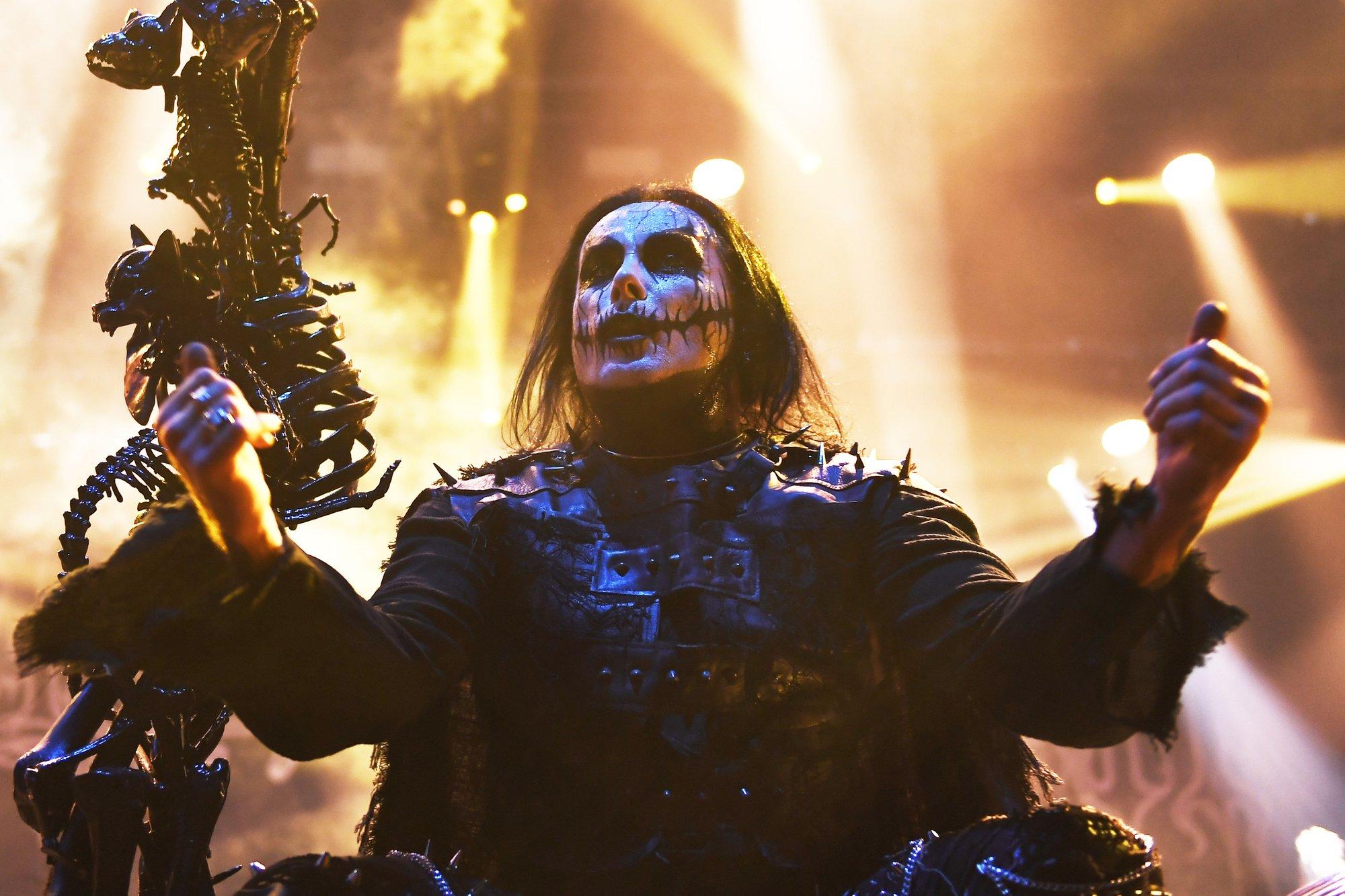 Tüli muusikamaastikul! Kaks Cradle of Filthi liiget lahkusid bändist, asjasse on segatud Ed Sheeran