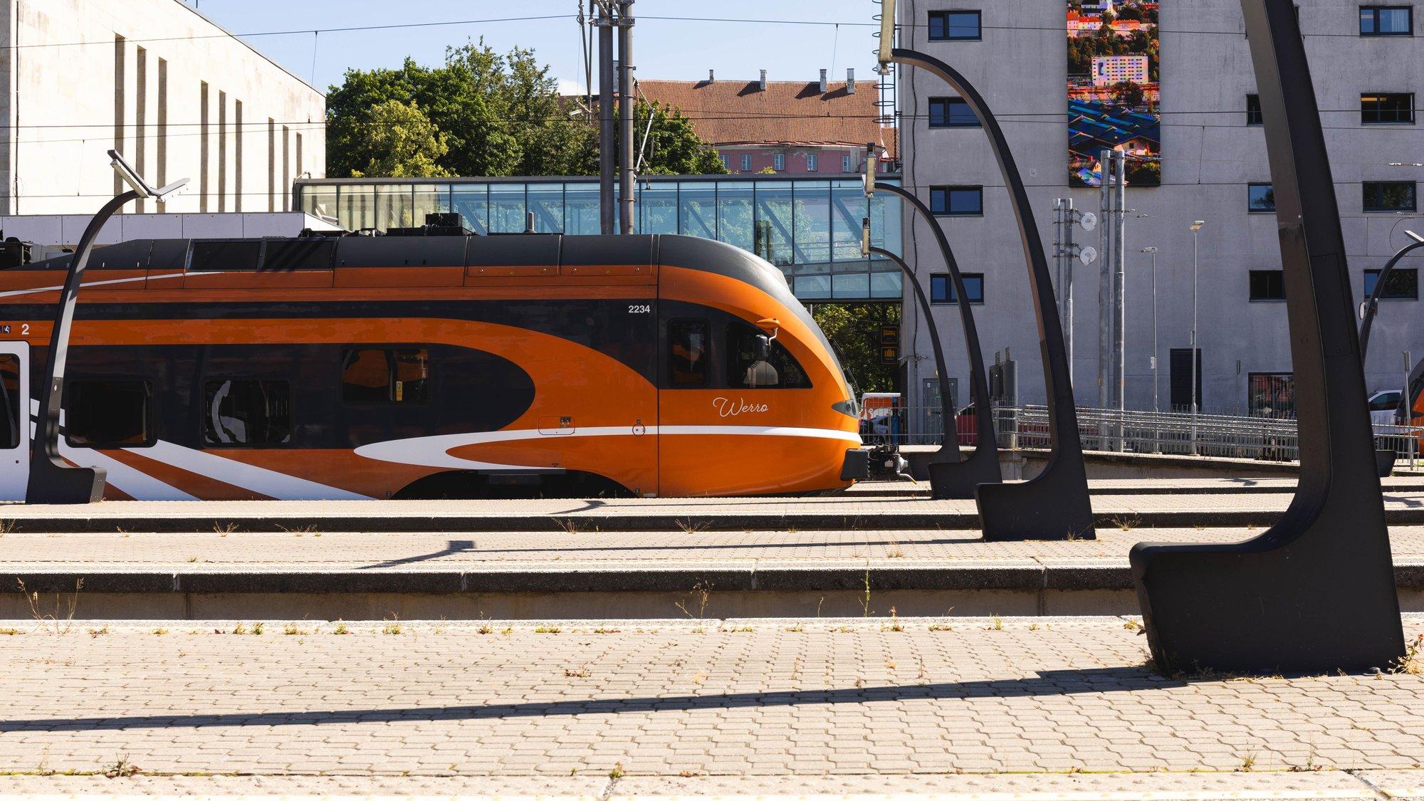 Raudteeremondi tõttu teenindatakse kaks päeva Narva rongiliini osaliselt bussidega