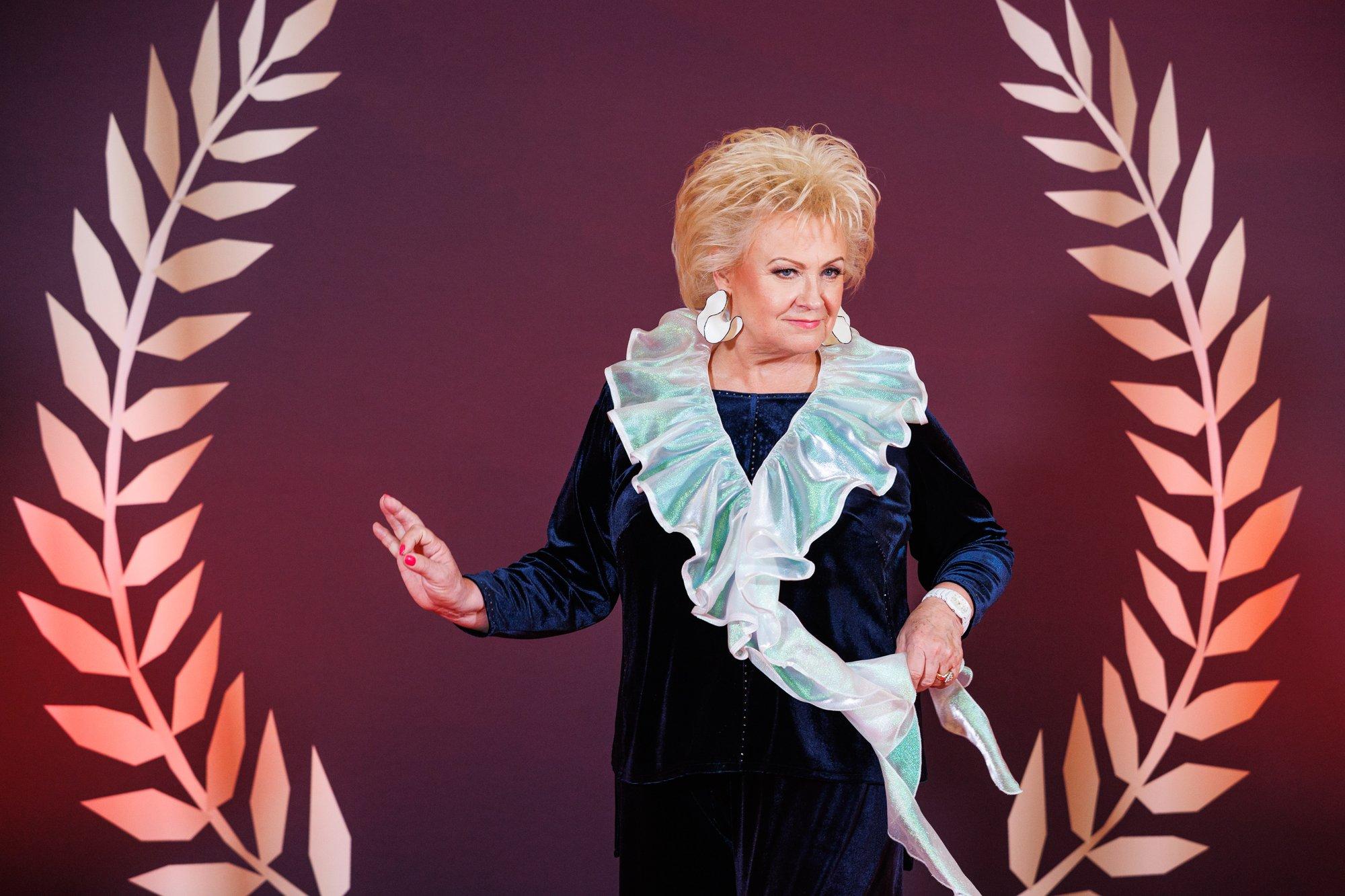 KLÕPS | Ei tunneks äragi! Itaalias puhkav Anne Veski näitas, milline ta ilma enda signatuursoenguta välja näeb