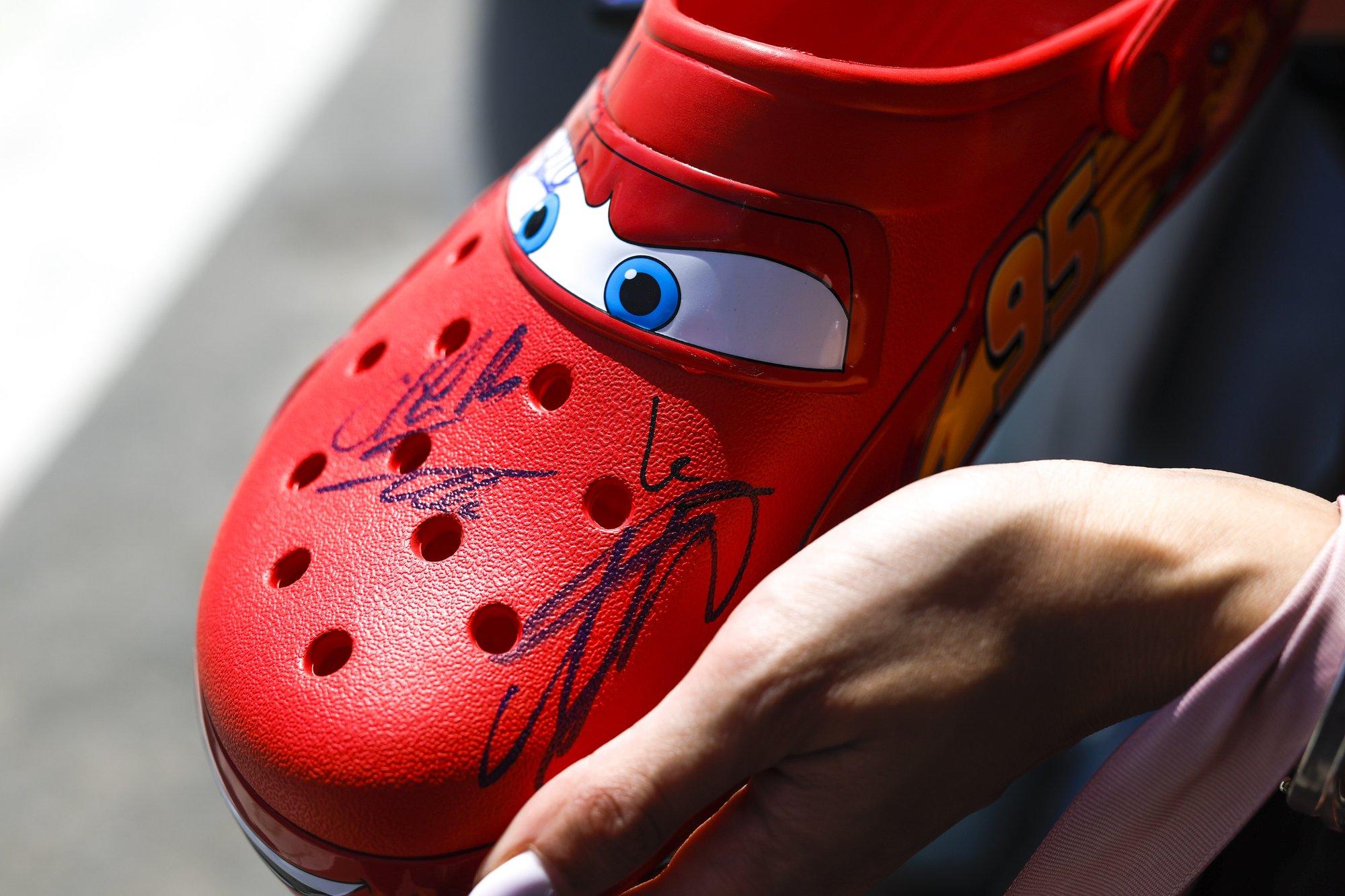 Crocside müük valmistab pettumust. Firma juht: inimesed ei käi isegi poodides