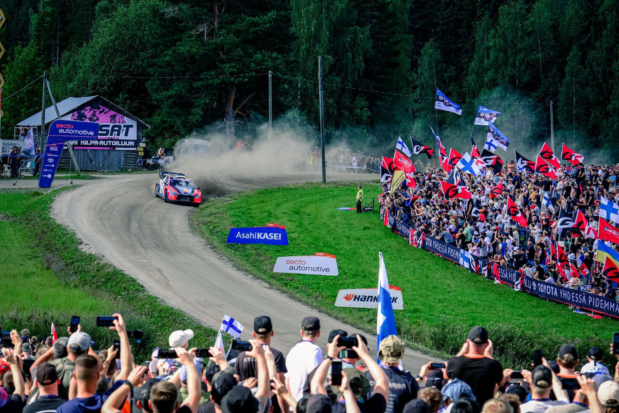 KUUES KÄIK | Soome ralli hinded: Rovanperä ja Katsuta said mõlemad 5+, Tänak jäi hindeta