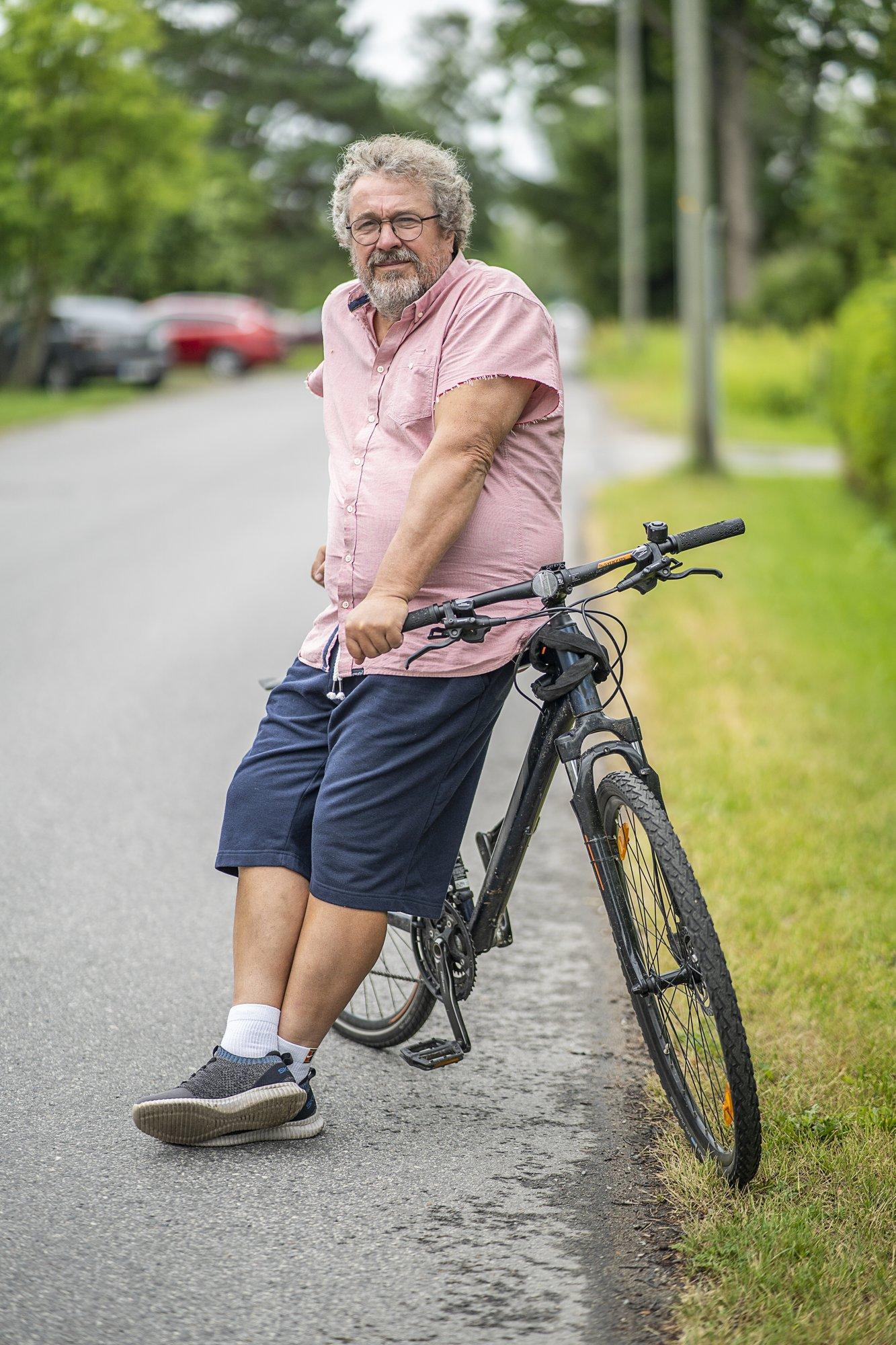 Näitleja Jaan Rekkor sai arstilt seljavalu vastu hüva nõu ja hakkas päevas 3–5-kilomeetriseid jalutuskäike tegema