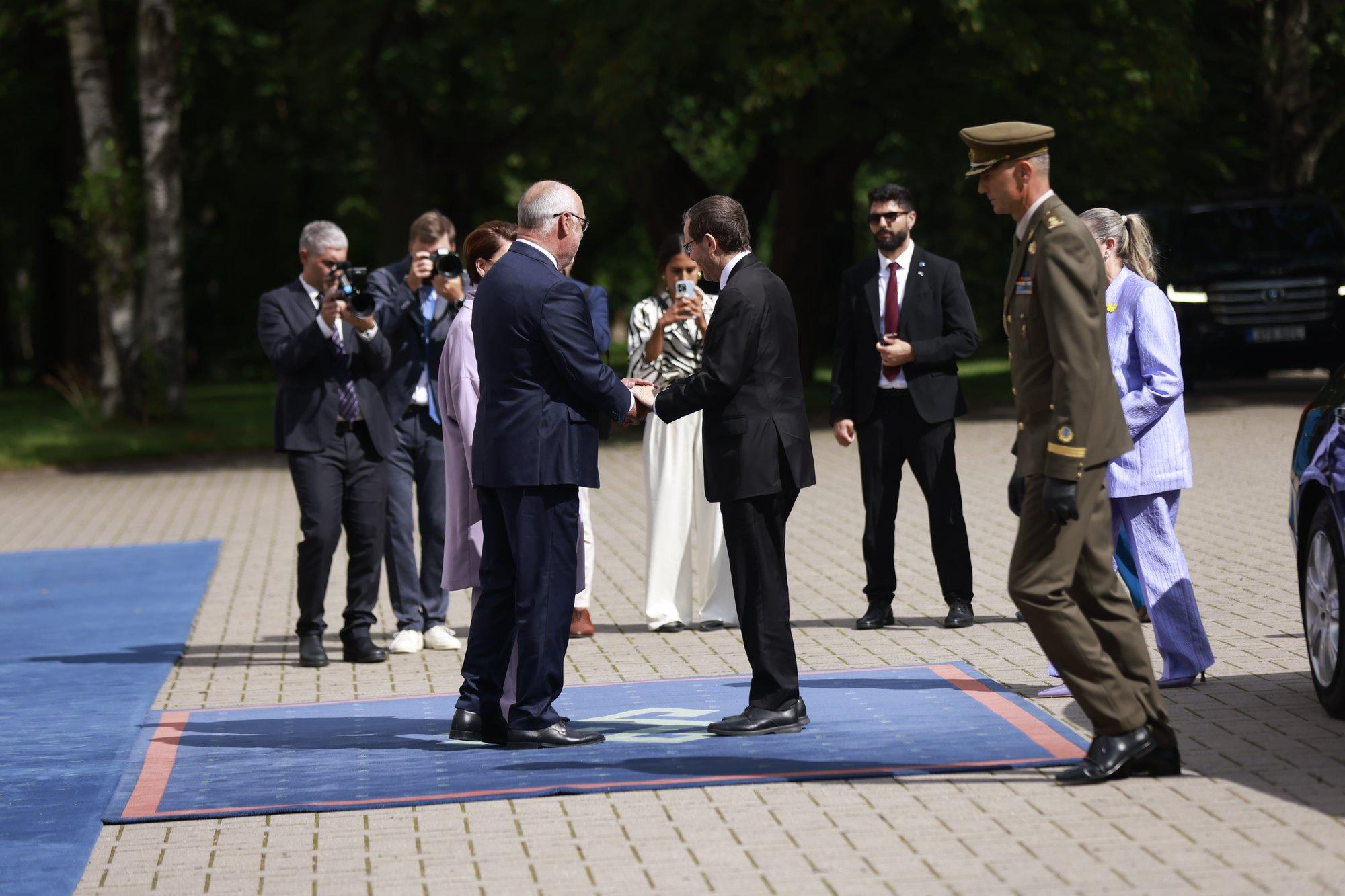 FOTOD | Eestisse saabus Iisraeli president Isaac Herzog
