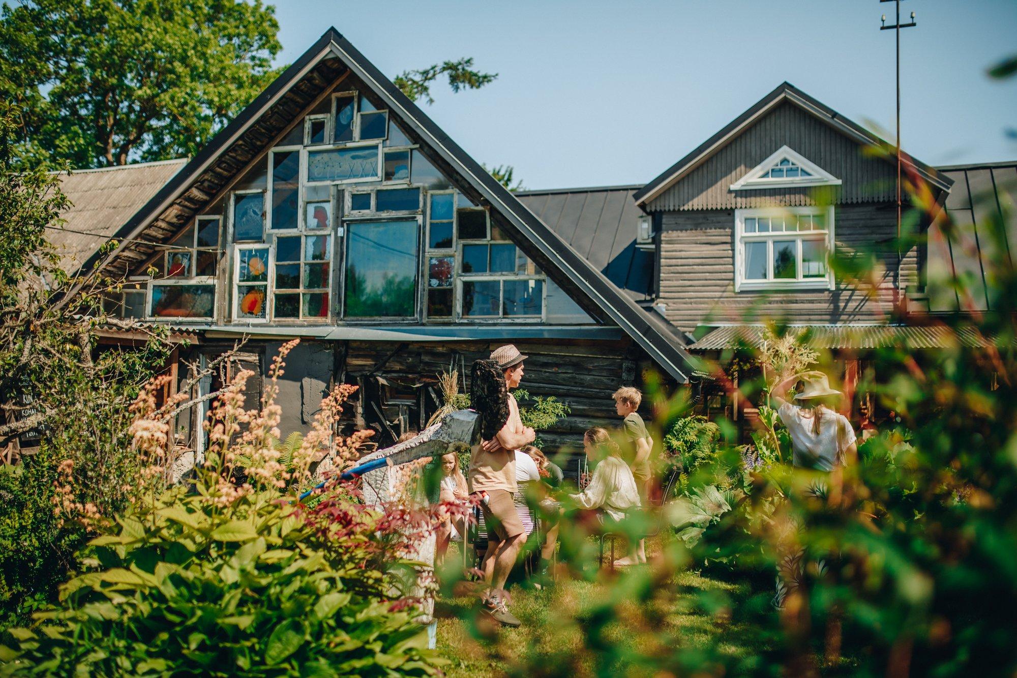 Loodusearmastuse mõmmiaabits. Mis see veel on?