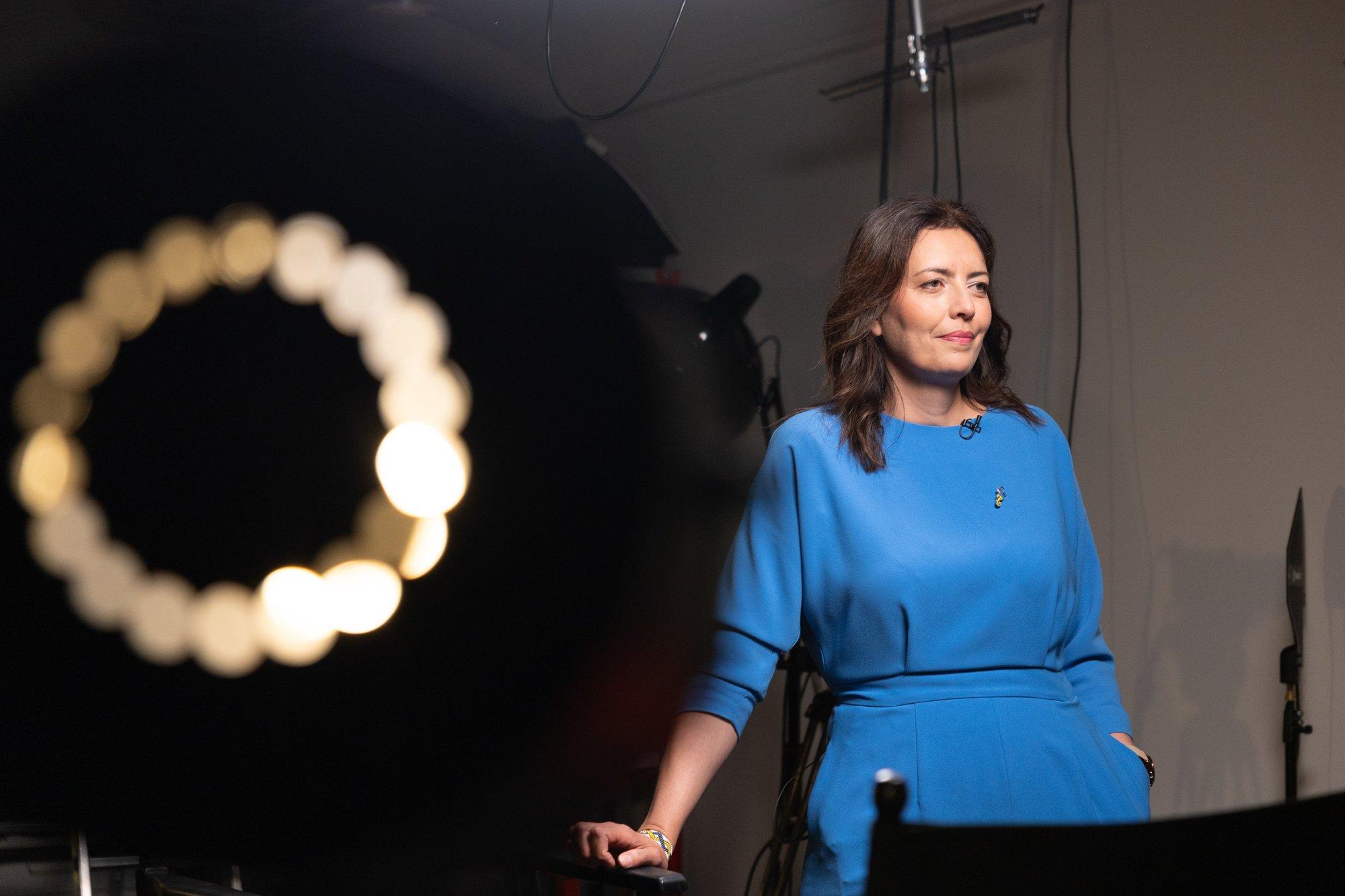 Joller langes uhhuu-trollijate küüsi. „Arvate, et kardan teid? Hah! Lähen õhtul poodi ja ostan popkorni“