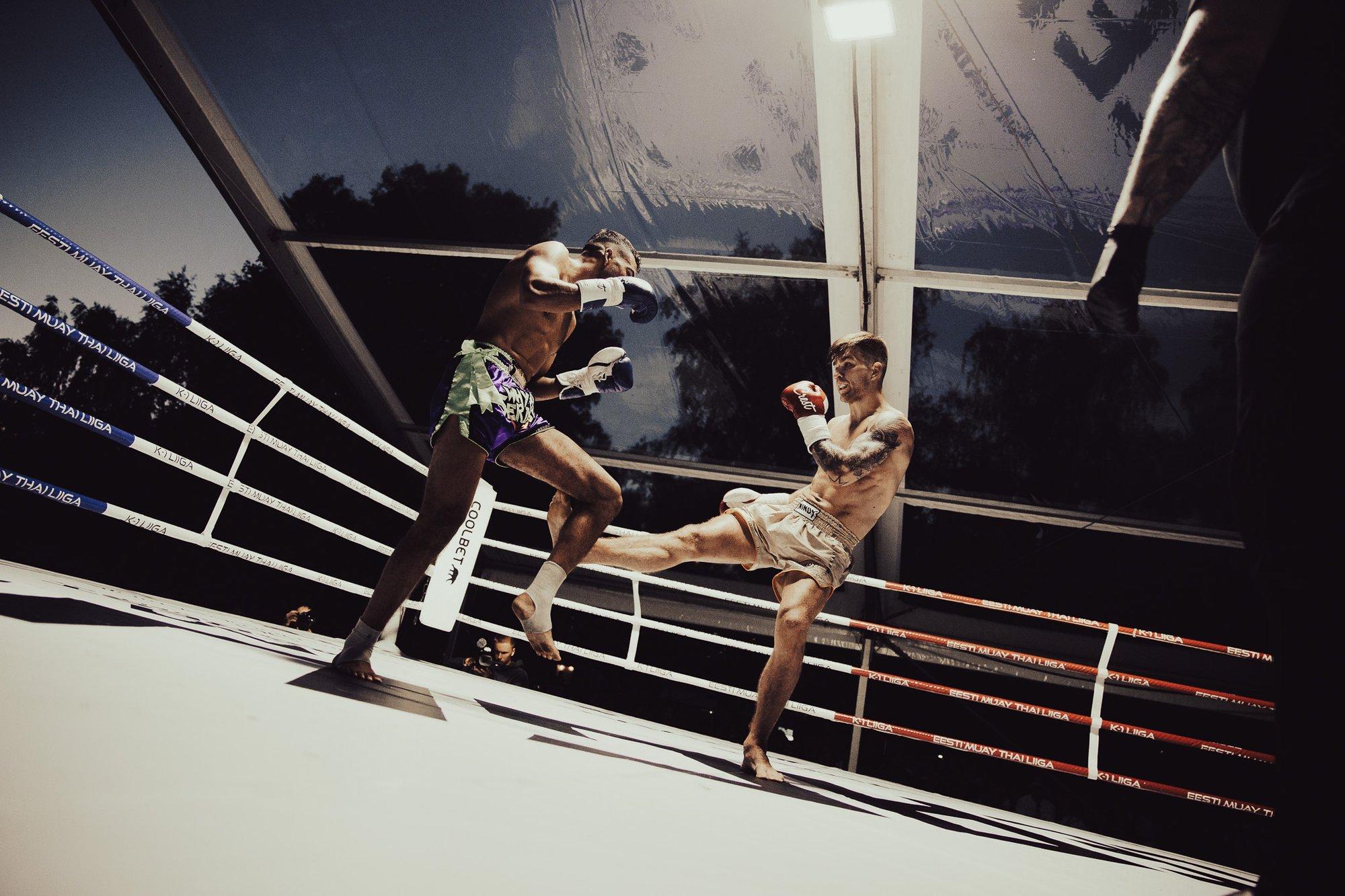 FOTOD JA VIDEO | Õllesummeri publik elas kaasa The League’i nokautidele ja andis pelglikule benji-hüppajale julgust juurde