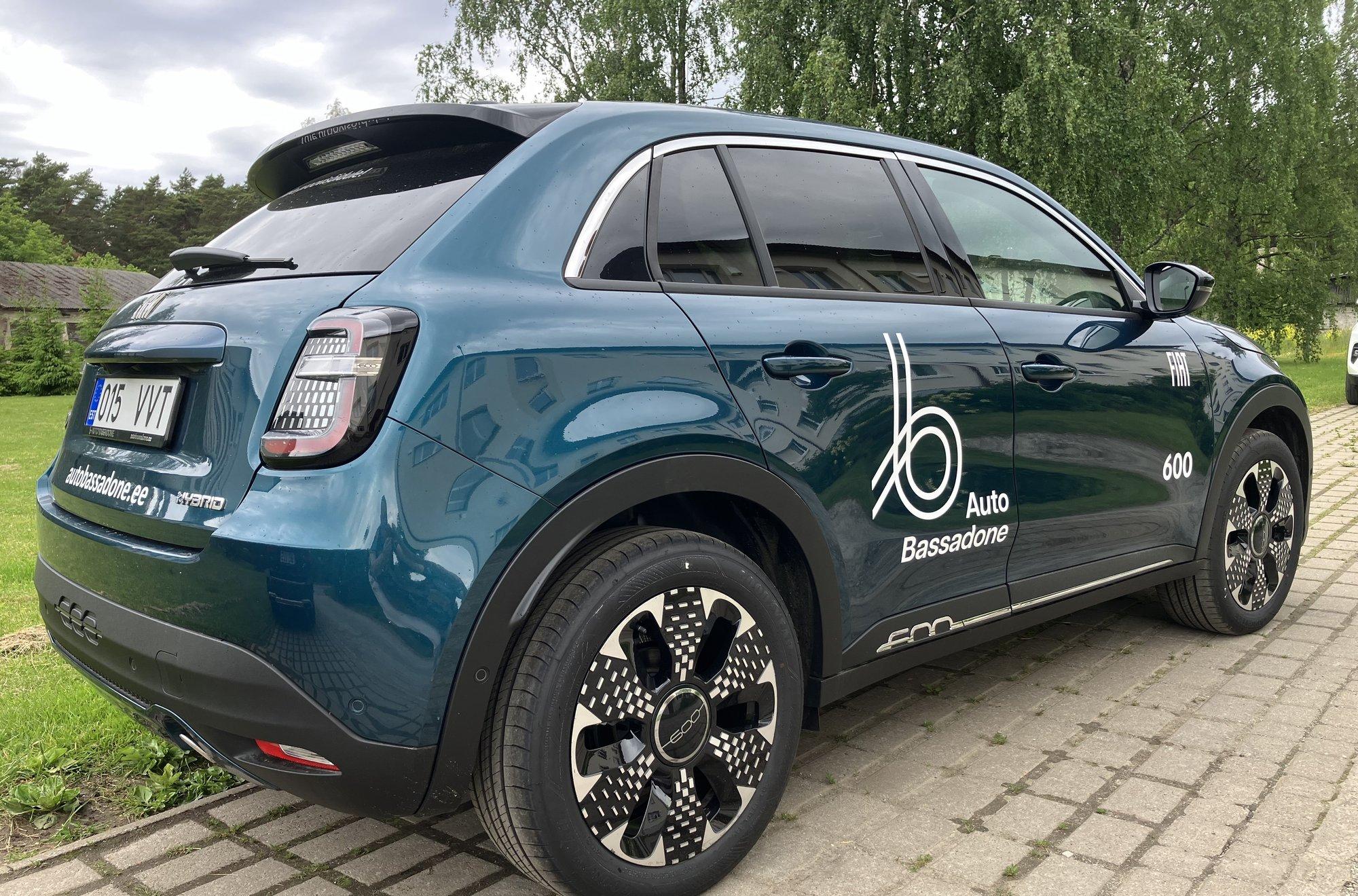 SÕIDUKOGEMUS I Fiat 600: väike, aga stiili on. Kui ainult see „käigukang“ nii imelik poleks