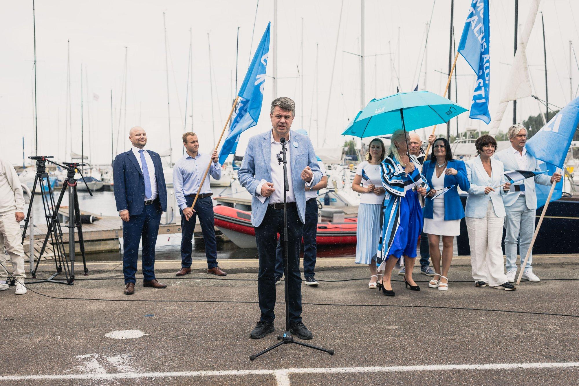 FAKTIKONTROLL | Kas Urmas Reinsalul on õigus, et Eesti valitsuskoalitsioonil on Euroopa Liidu riikidest madalaim toetus?