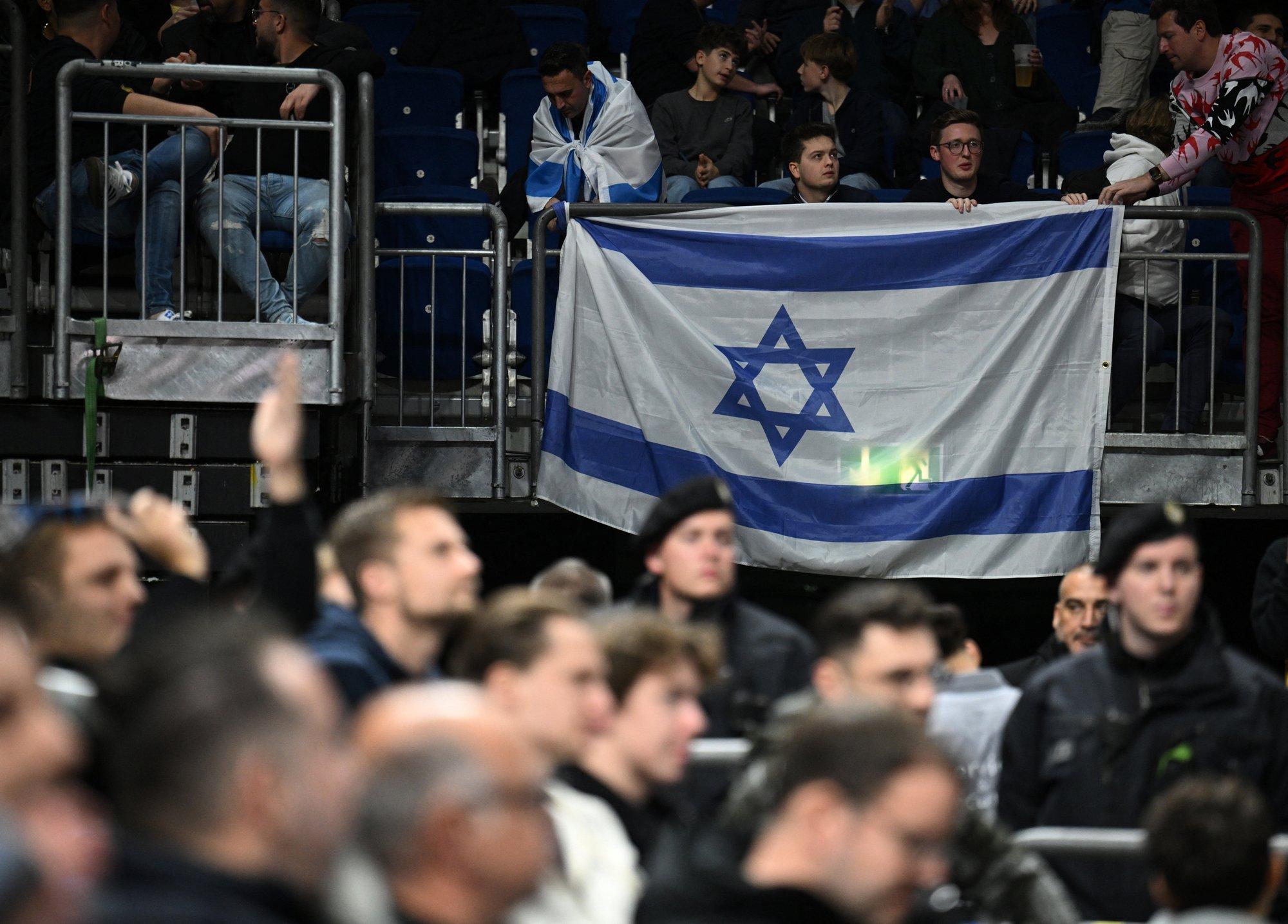 Iisraeli korvpallikoondist kaitseb EM-il Interpol. Mängijatele on antud korraldus riigi sümboleid varjata