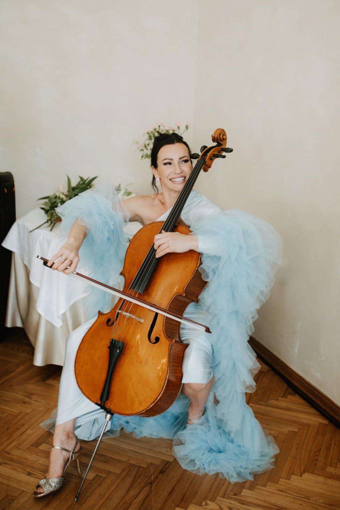 Sõrmusesaaga jätkub! Silvia Ilves lubab kinkida ühele mehele hinnalise teemantsõrmuse. „Sain nii ilusaid palveid ja kirju“