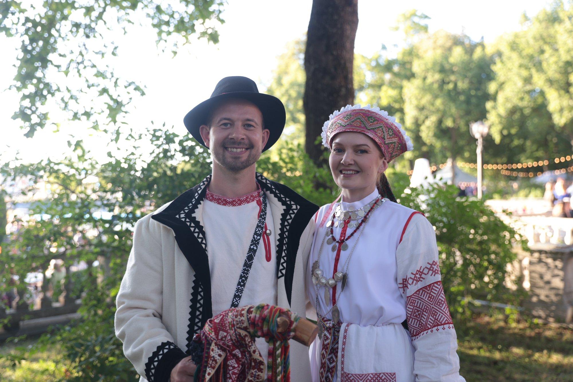 Hanna-Liis Hendrikson paljastas, kuidas tema ja Jalmar Vabarna suhe algas: „Jalmari lahutus polnud minuga seotud“