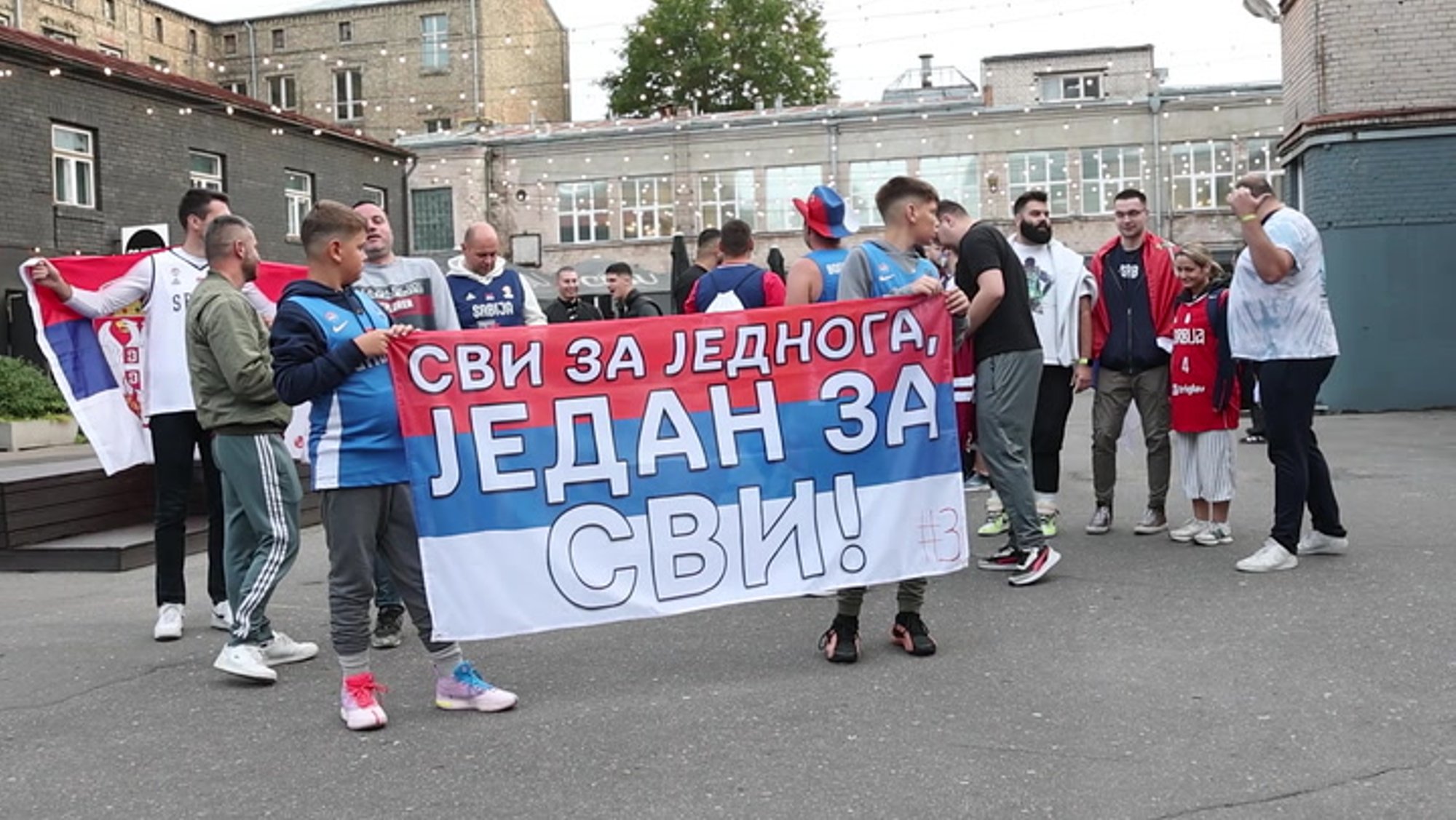 DELFI VIDEO RIIAST | Kurikuulsate Serbia fännide asemel on EM-il oluliselt viisakam seltskond