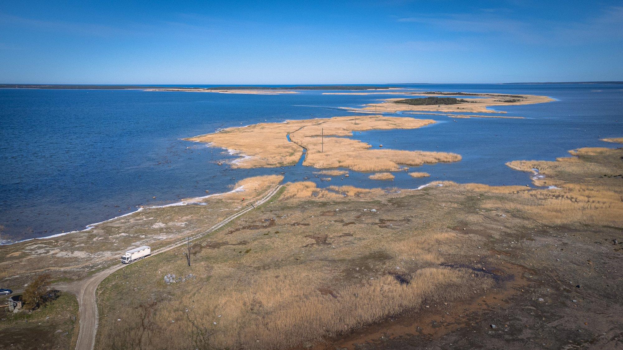 Kaisa Ling: kuidas keset merd olev saar, mis on tavaliselt augustiks krõbekuiv, hoopis mädanes