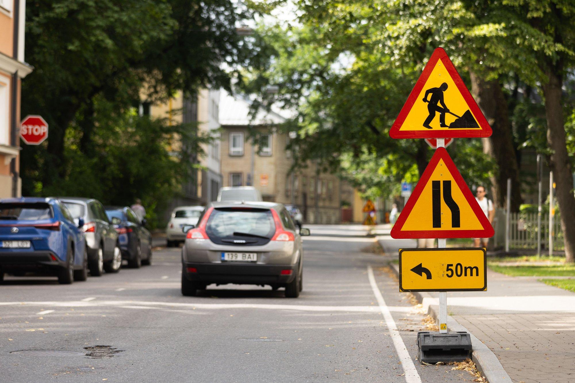 Halval ajal maha sadanud vihm määris mitmete Viru folgi külastajate autosid