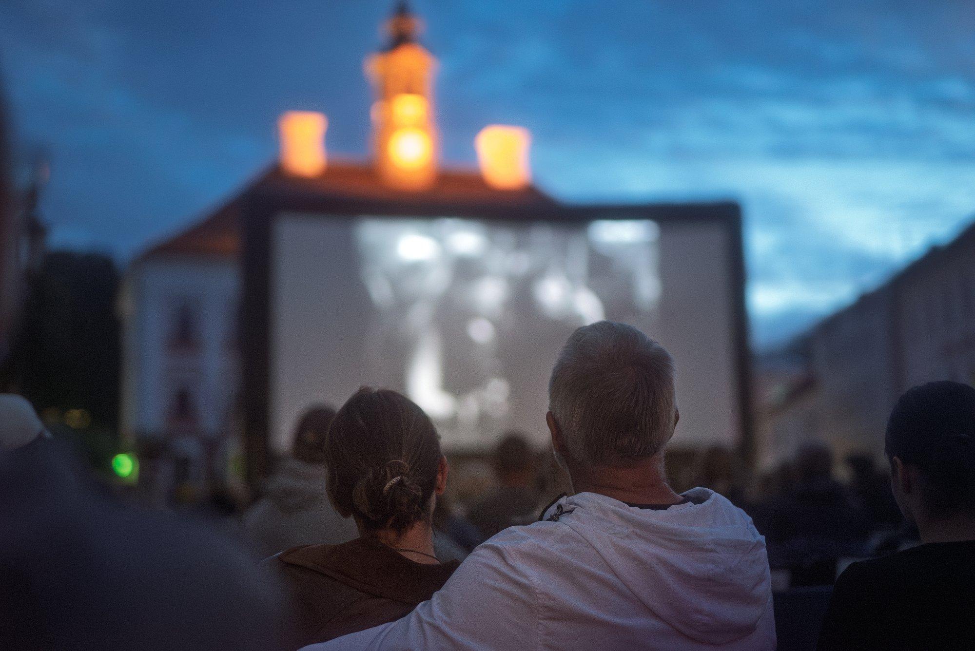 ARVUSTUS | Tartuff näitas taas, mis armastuse sisse mahub, ja jahmatas nostalgiaga