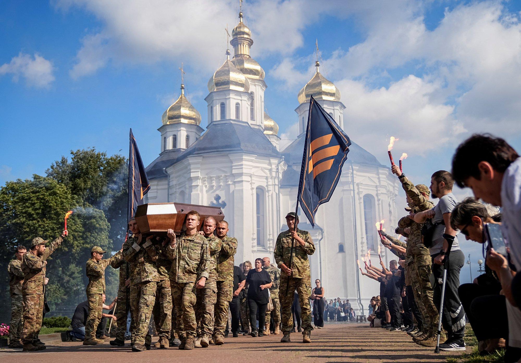 „Iga numbriga kott tähendab inimest.“ Kuidas Ukraina langenud oma nime tagasi saavad?