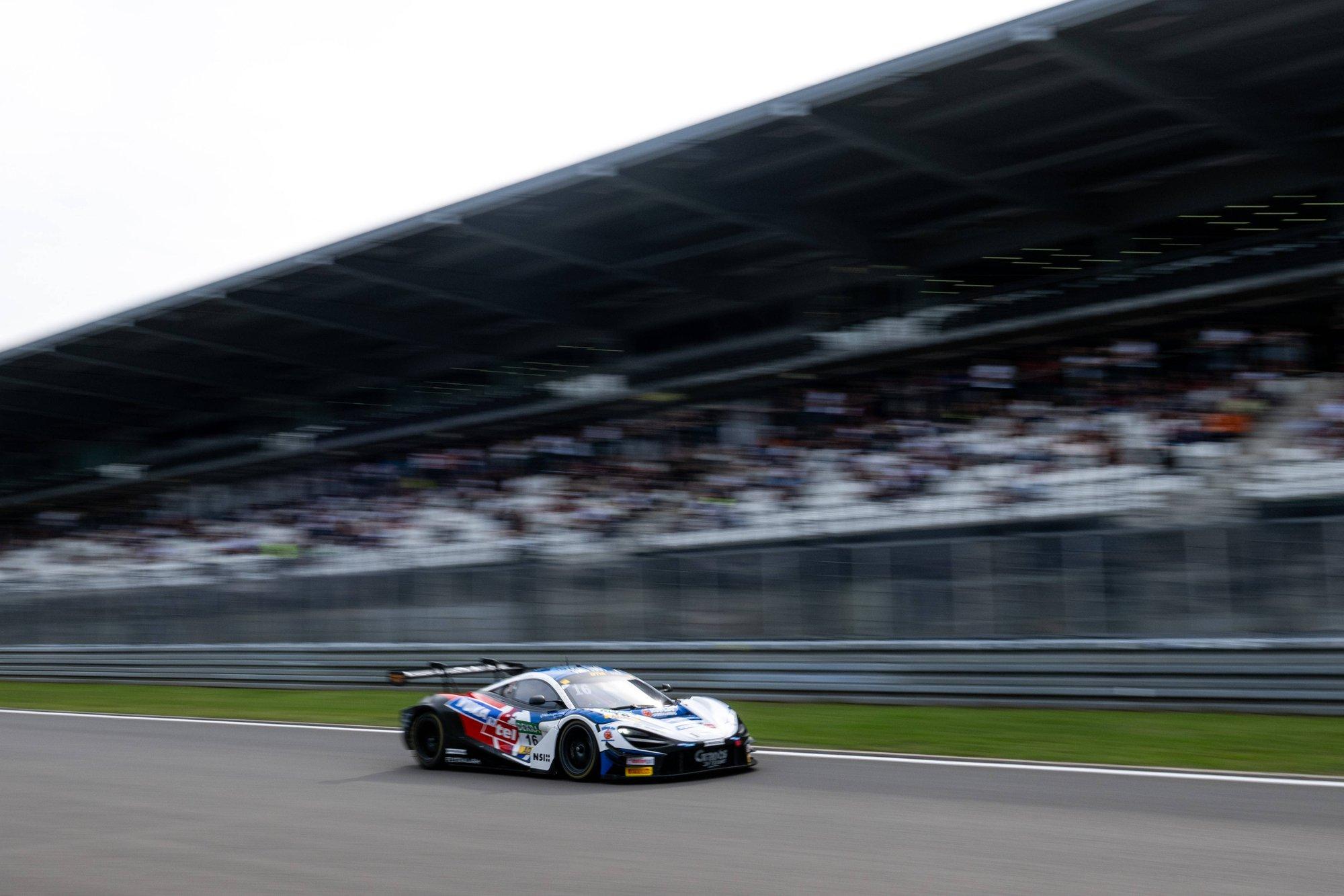 McLaren müüb 2026. aasta võistlusauto oksjonil juba enne debüüti