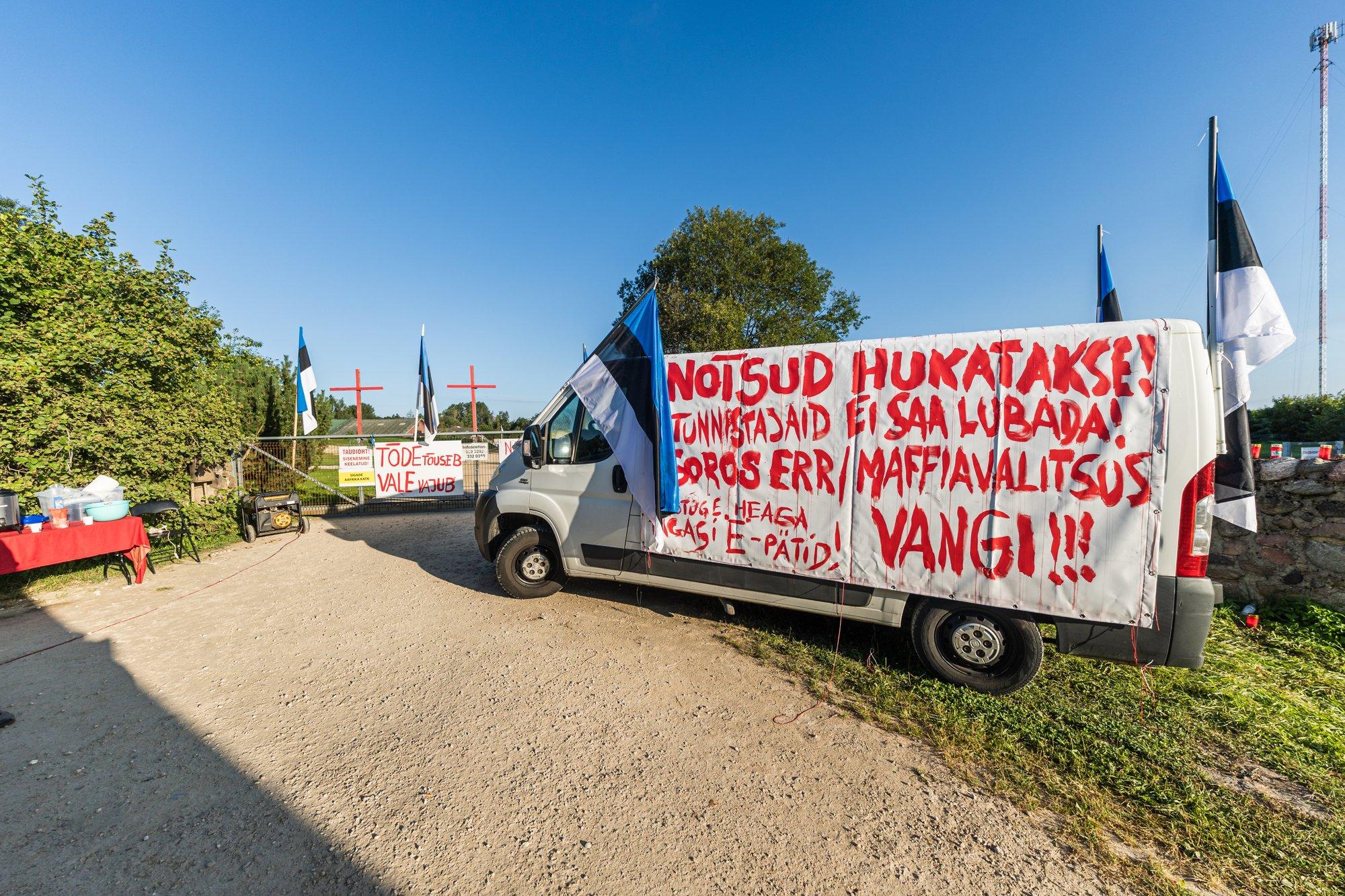 POLIITKOLUMNIST | Irja Lutsar: skeptitsism ja kõiges ning kõigis kahtlemine teeb asja hullemaks, nagu näeme hetkel sigade katku puhangust