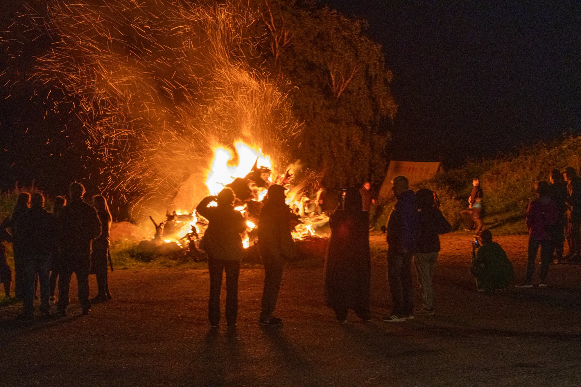 FOTOD | Näeme juba järgmisel suvel! Vaata, millised lõkked süttisid muinastulede ööl Saaremaal