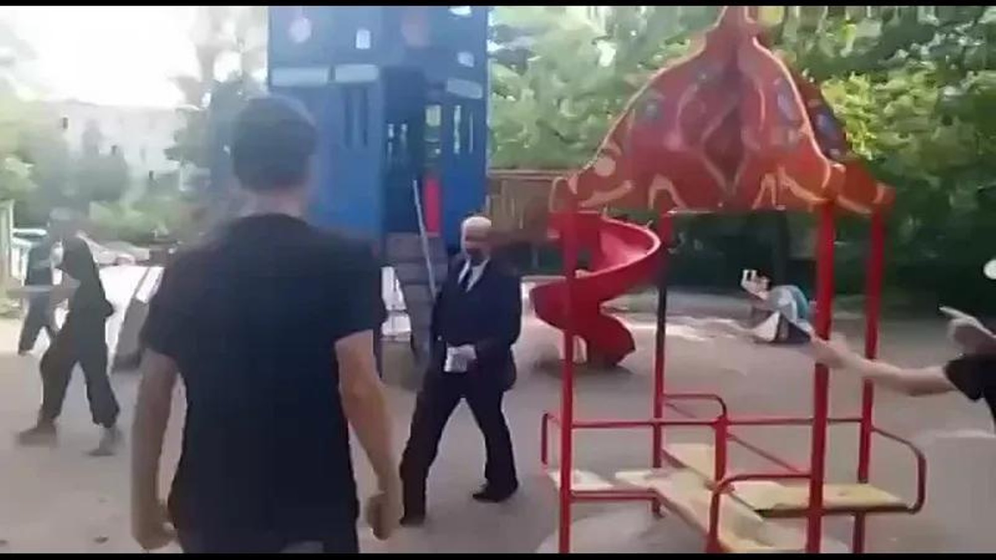 VIDEO | Võimalik ainult Venemaal: Peterburis peksti läbi 54-aastane Lenini teisik