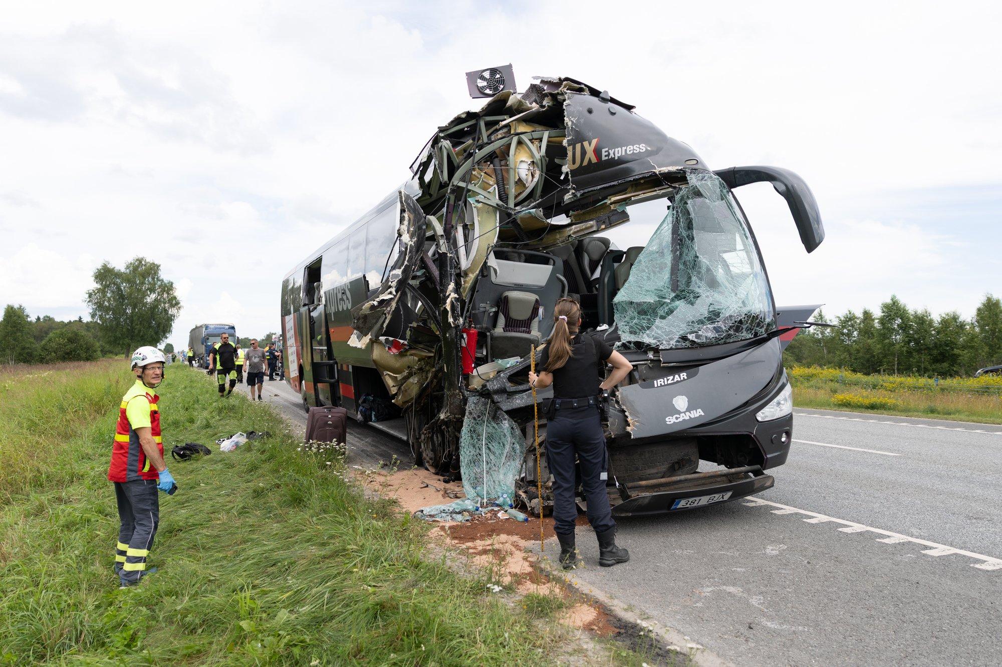 Teepeenral olnud veokit mitte märganud bussijuhi saatus on siiani lahtine