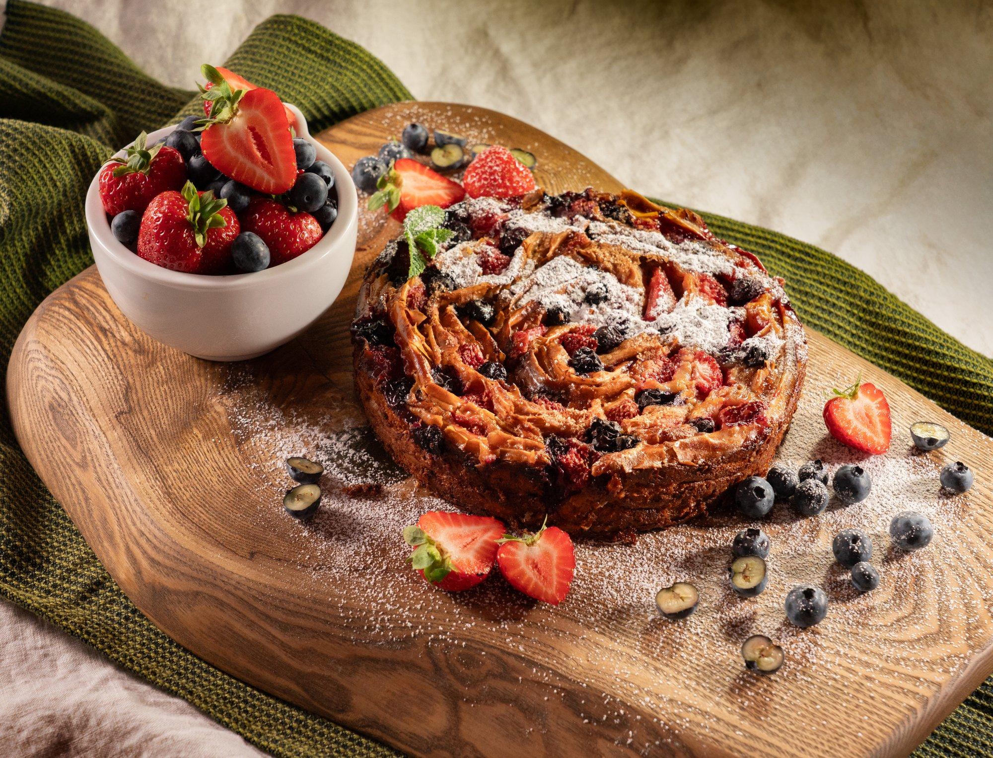 Suvised lihtsalt valmivad koogid, kuhu läheb ohtralt marju või puuvilju