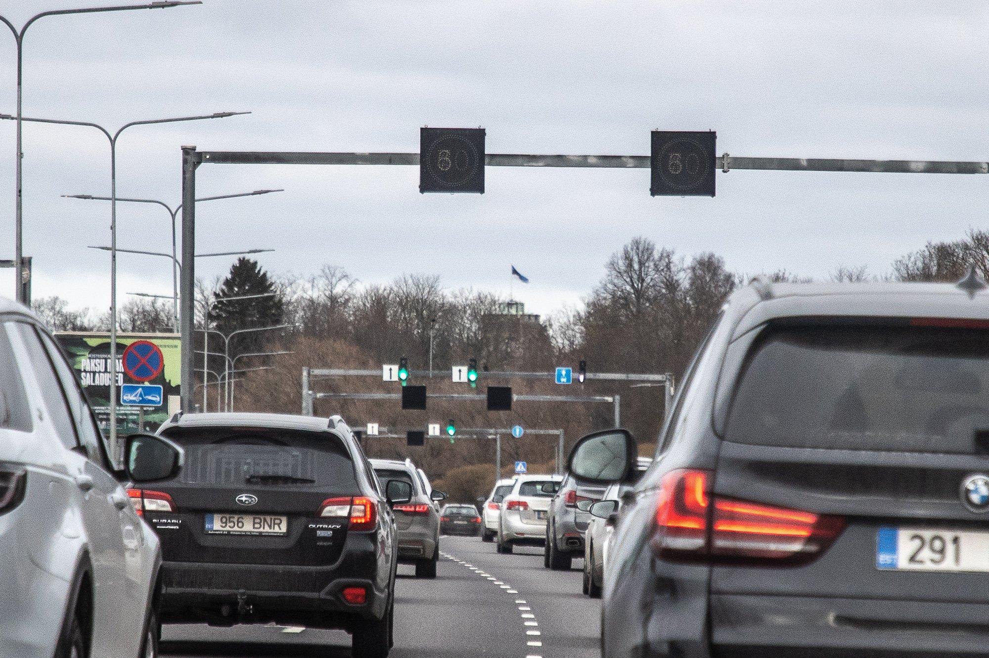 Lemmi Kann: oleme autojuhtidena maanteel lõunanaabritest kehvemad. Aga saaks naabrist paremaks?