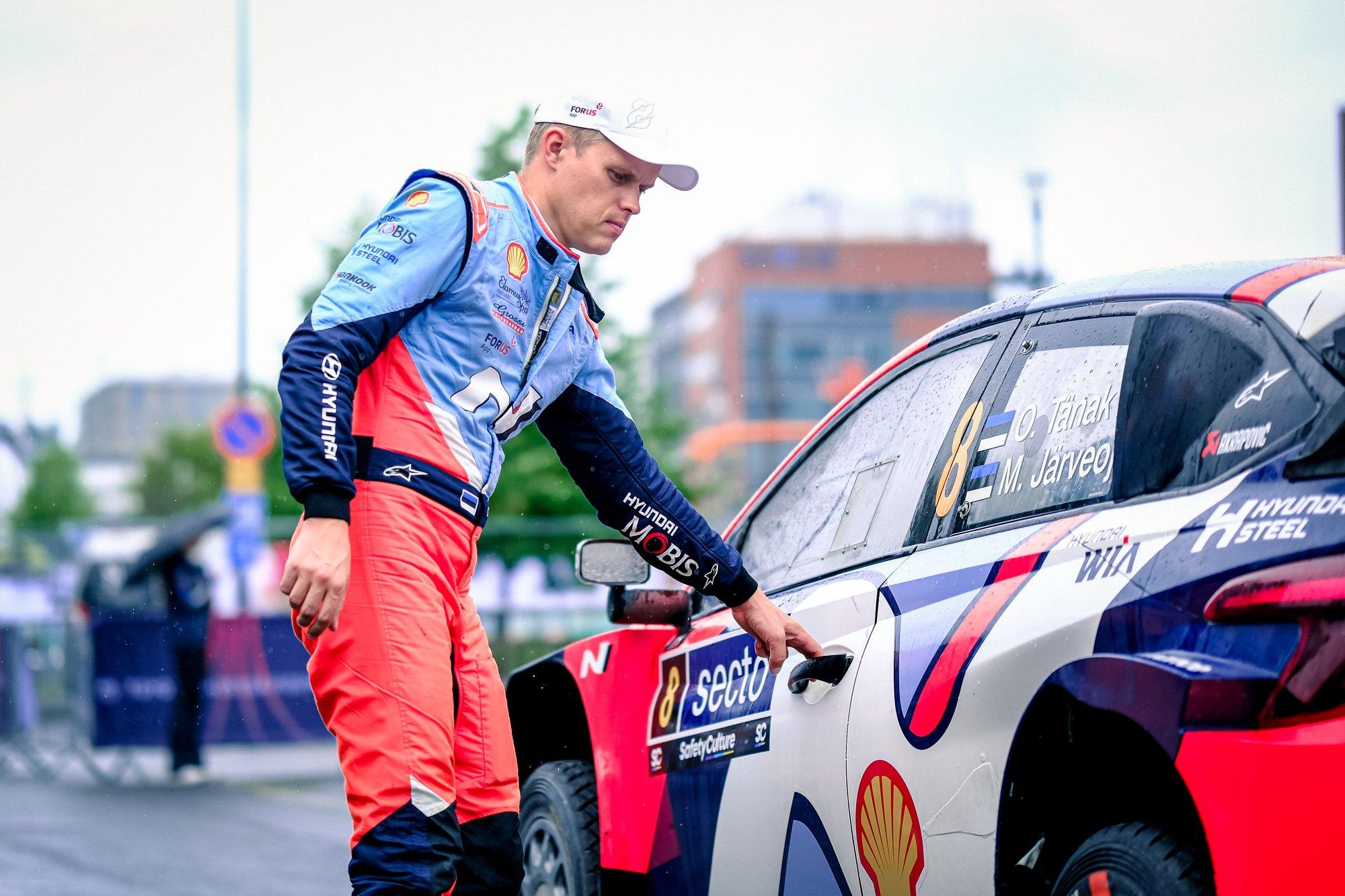 Intsidendist rehvikontrollijaga on video, mis ilmselt ilmavalgust ei näe. Mis ikkagi Tänaku ralli rikkunud reede pärastlõunal juhtus?