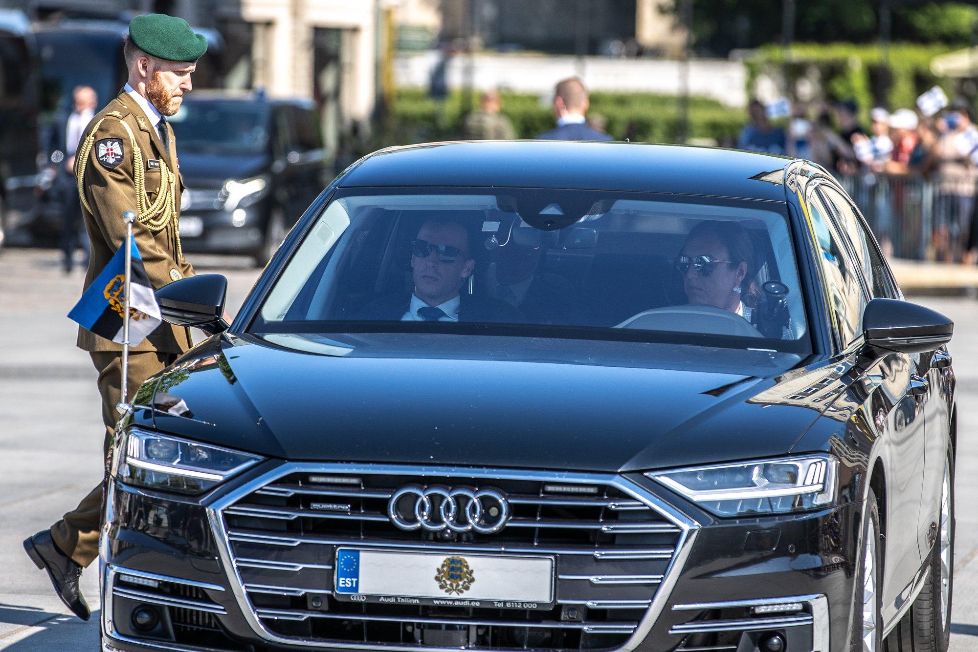 Riik maksab edaspidi vähemate väliskülaliste eest, aga kulutab heldemalt ühe inimese kohta