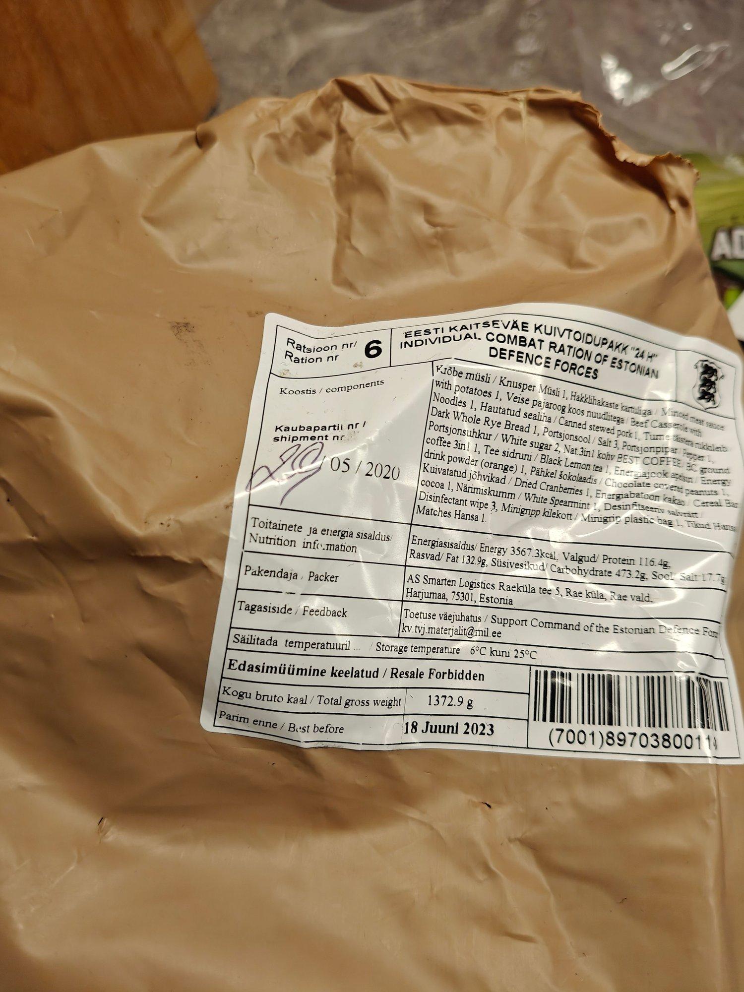 Tallinna noortekeskus jagas kahepäevasel matkal lastele aegunud toodetega toidupakke