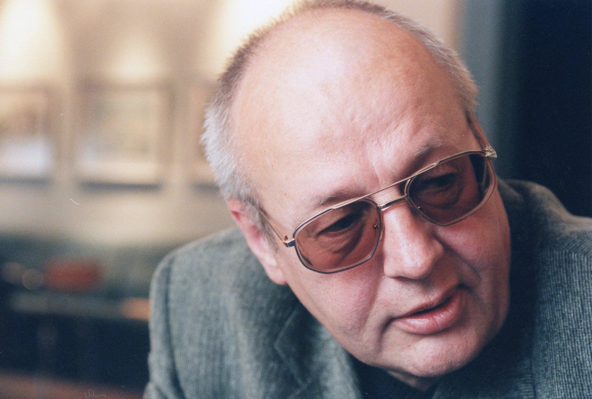 Suri Eesti tuntuima seksiajakirja looja Matti Looga