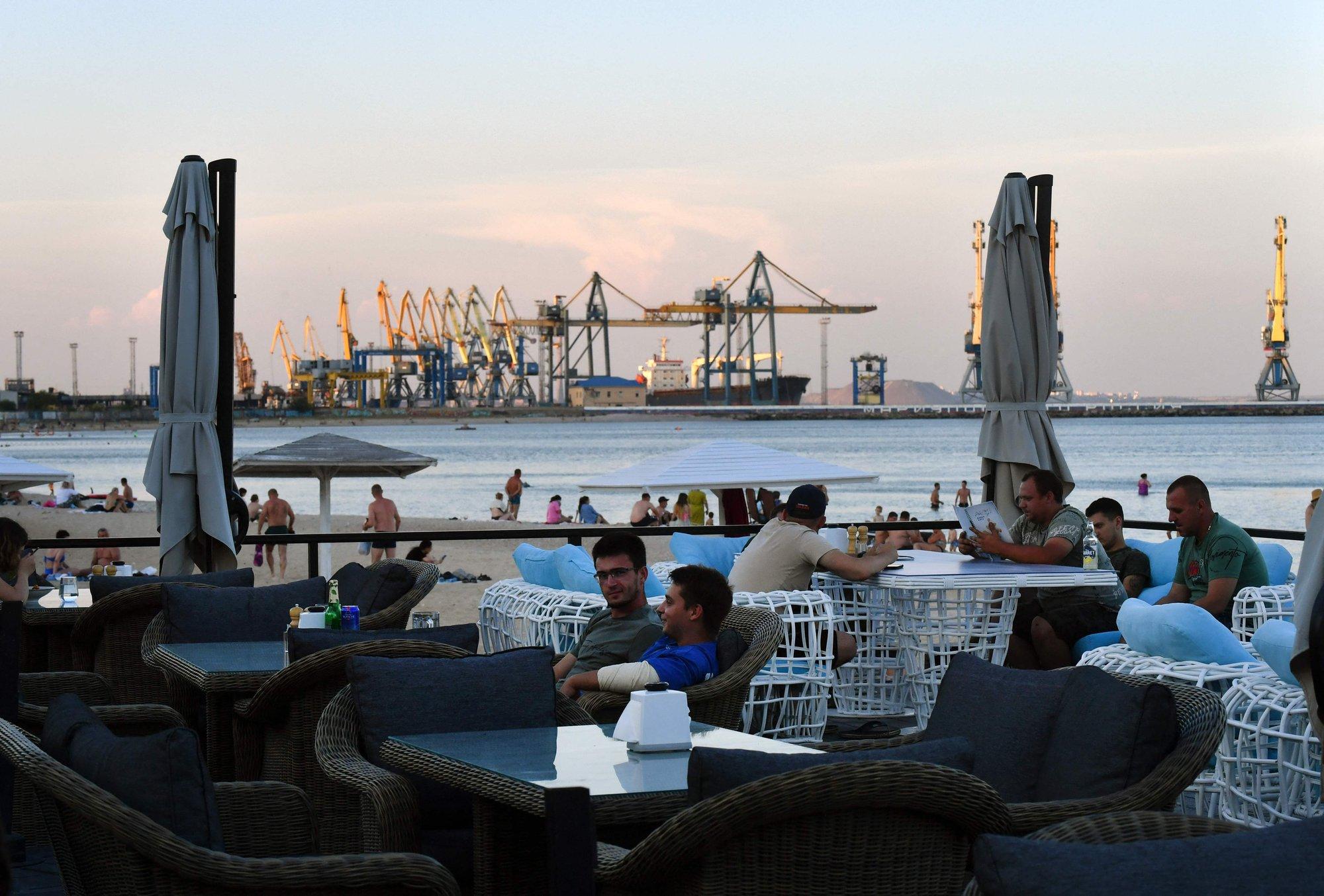 Putini režiimile lojaalsed blogijad, suunamudijad ja ajakirjanikud pingutavad koos Kremliga turismi elavdamiseks okupeeritud Ukraina aladel