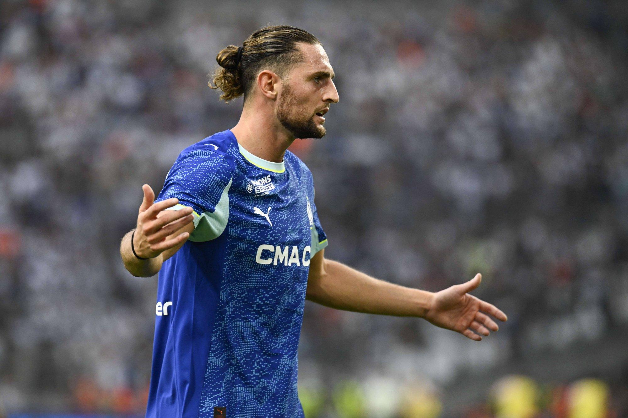 Prantsusmaa tippklubi mängijad läksid riietusruumis kaklema. „Me pole varem midagi sellist näinud“