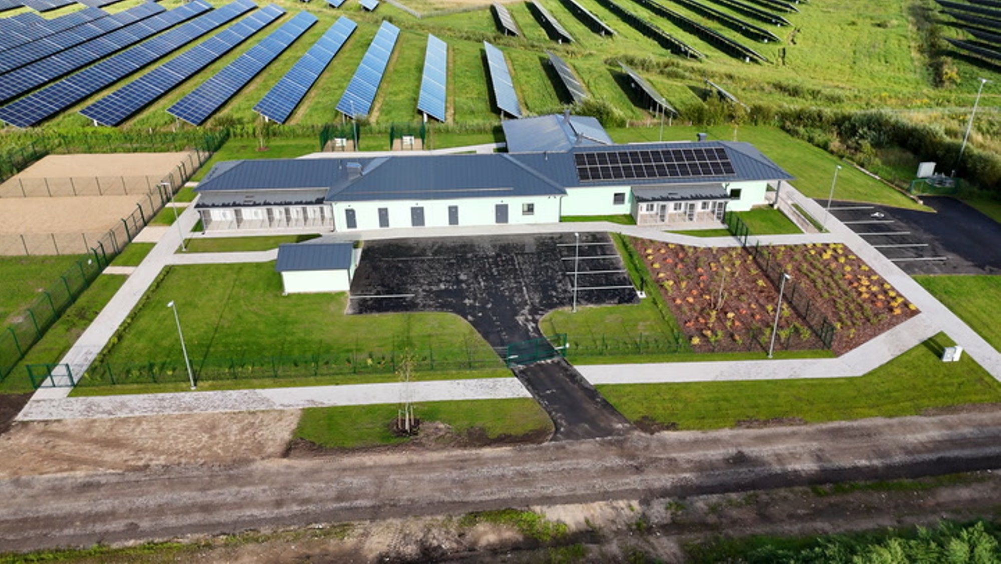 FOTOD JA VIDEO | Viljandimaa kodutud loomad said uue moodsa varjupaiga