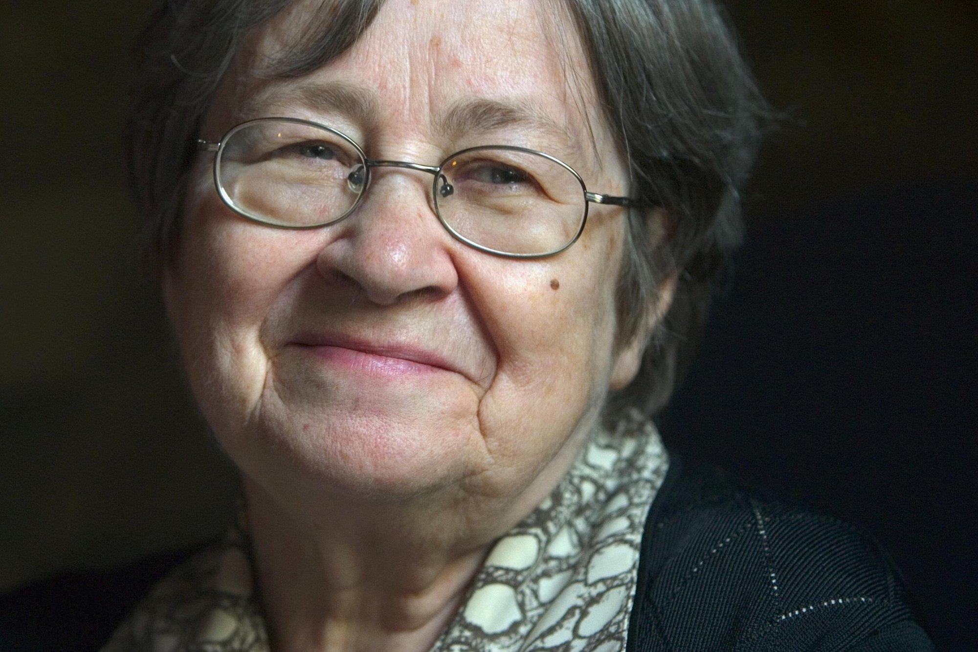 MÄLESTAME | Kirjanik Aino Pervik: mu parim mälestus lapsepõlvest ongi kodu – ema, isa ja väike mina