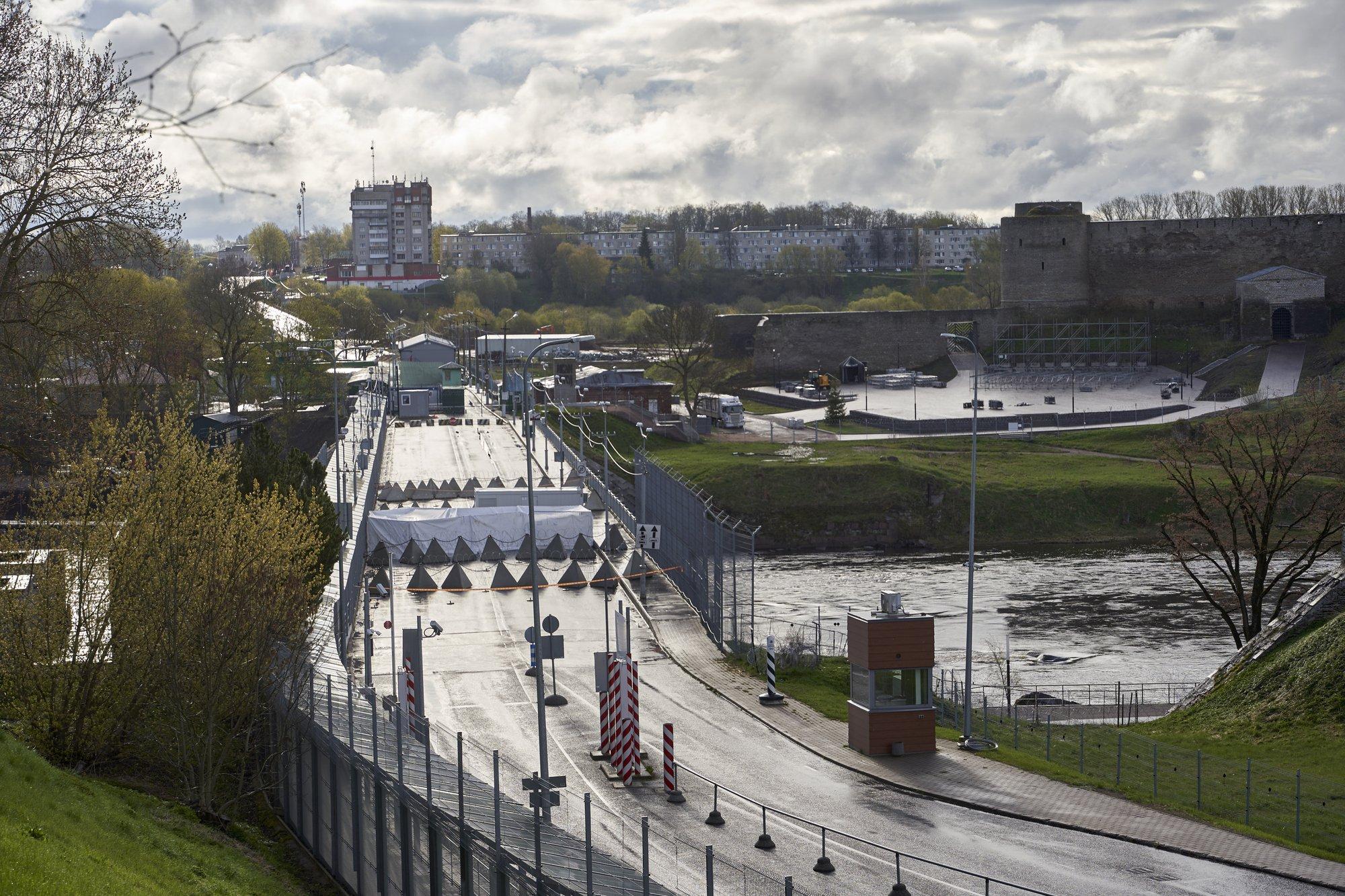 Narva piiril käib endiselt järjekorrakohtadega kauplemine.  „See on täielik läbikukkumine.“