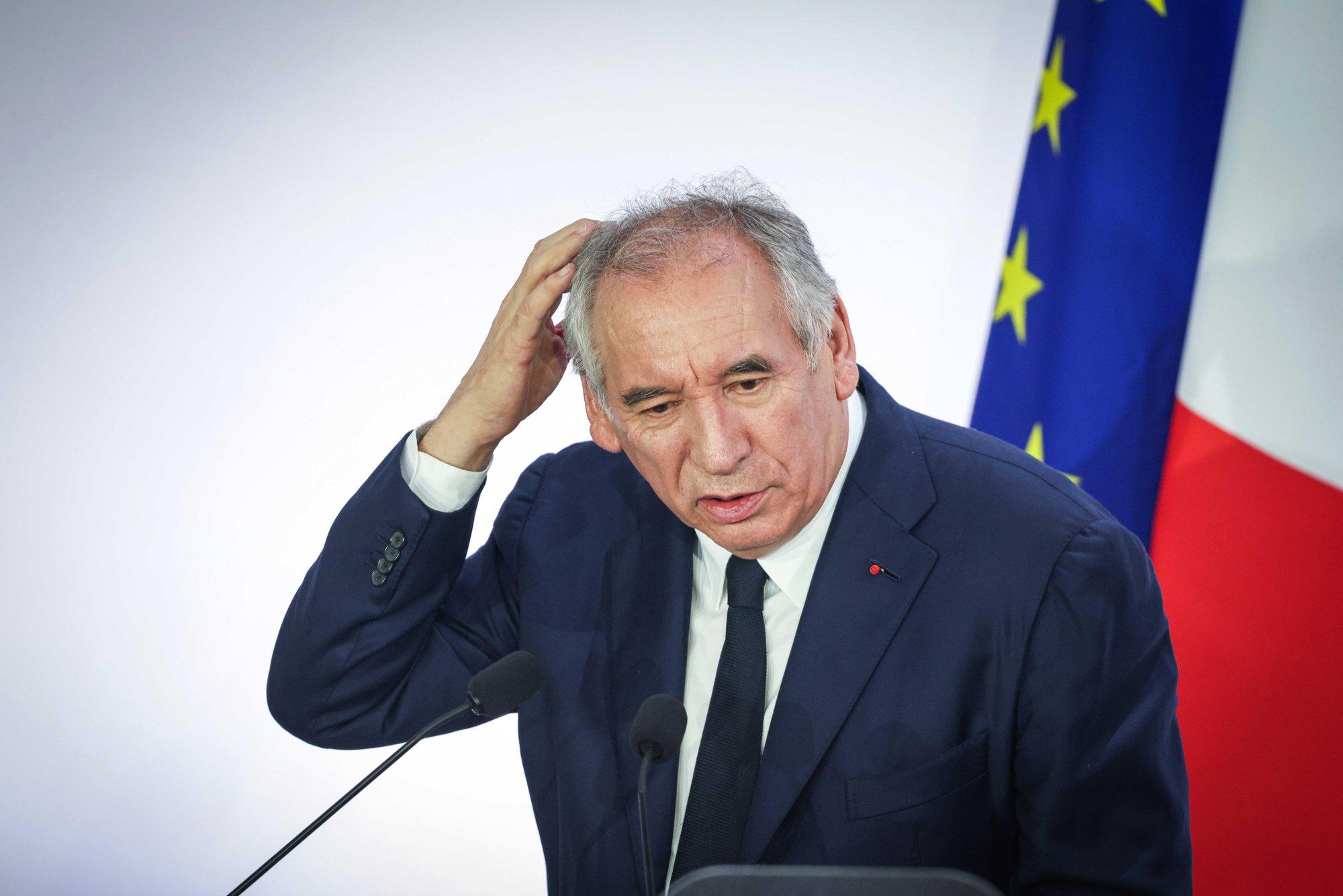 Prantsuse peaminister pani end usaldushääletusele. See maksab talle ilmselt ameti ja patiseis jätkub