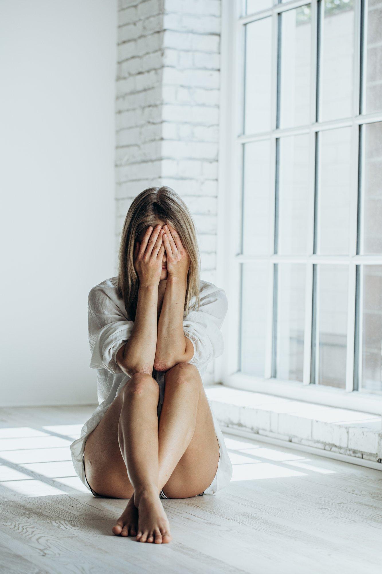 „Mine kas või vanemate juurde põrandale kummimadratsile, aga ära jää eksi juurde!“ Kui suhte purunemine pöörab elu pea peale