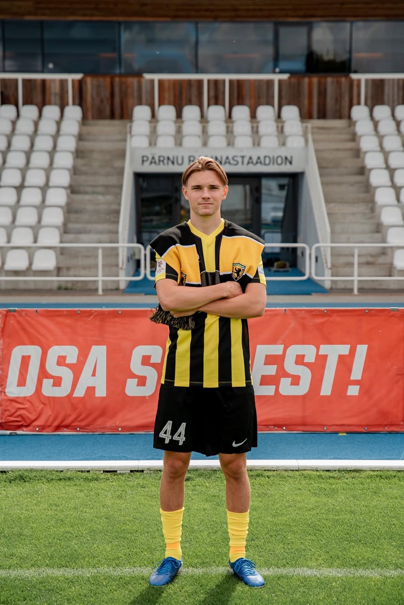 Vaprusega liitus Flora mängumees