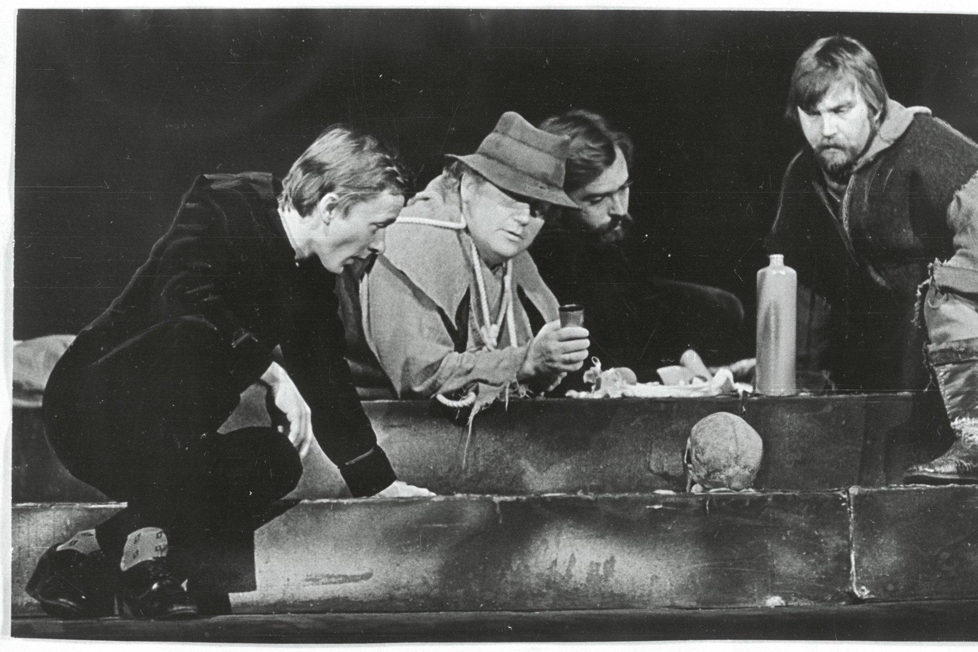 ARVUSTUS | Jelena Skulskaja avaldab lugejaile Shakespeare’i saladused. Teeb seda kui kirjanduslik detektiiv