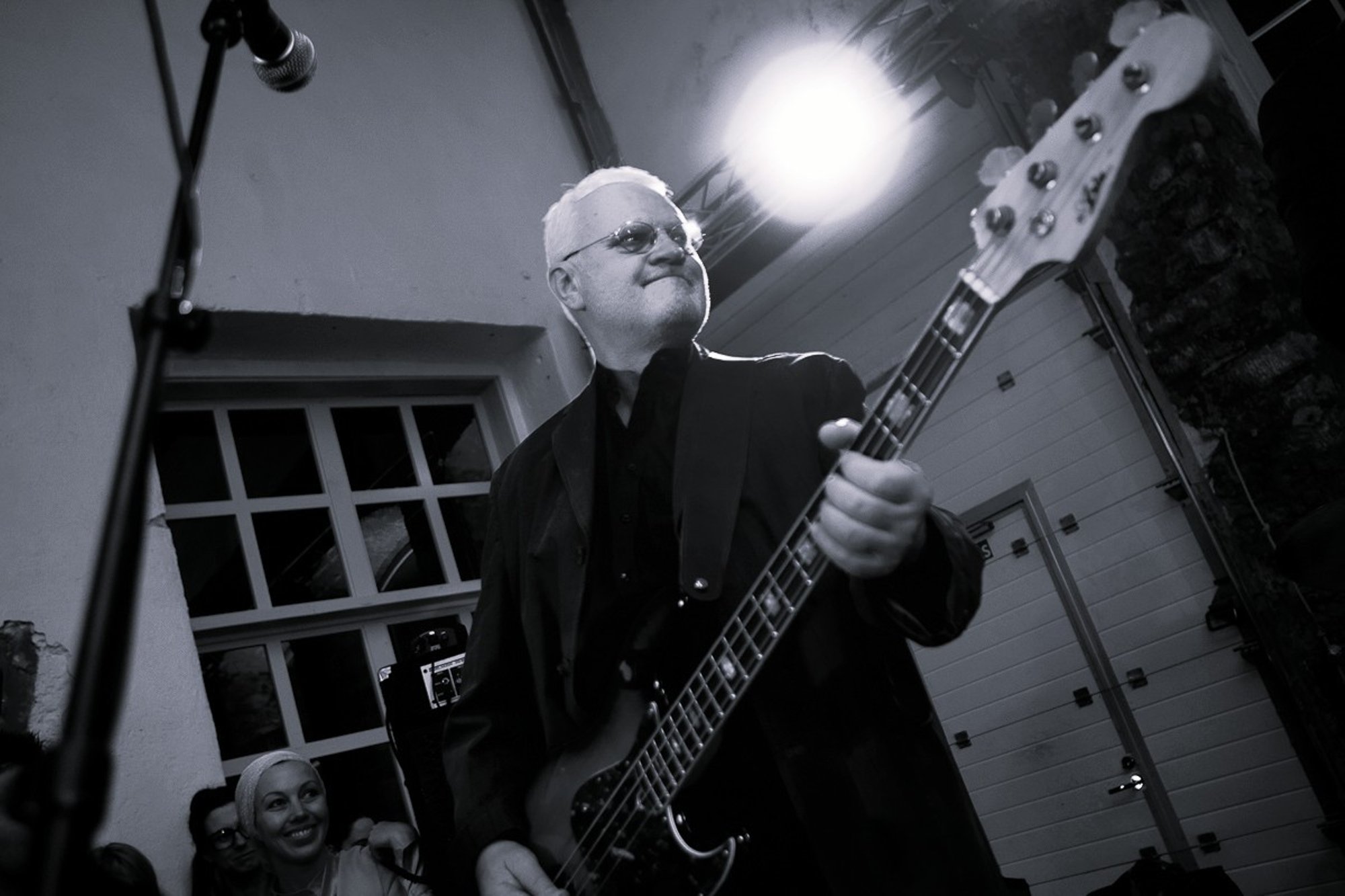 Heigo Mirka saatis viimsele teele Rock Hotel. Harry Kõrvits matustest: tema lapsed olid väga tänulikud, Heigole oleks see kindlasti meeldinud