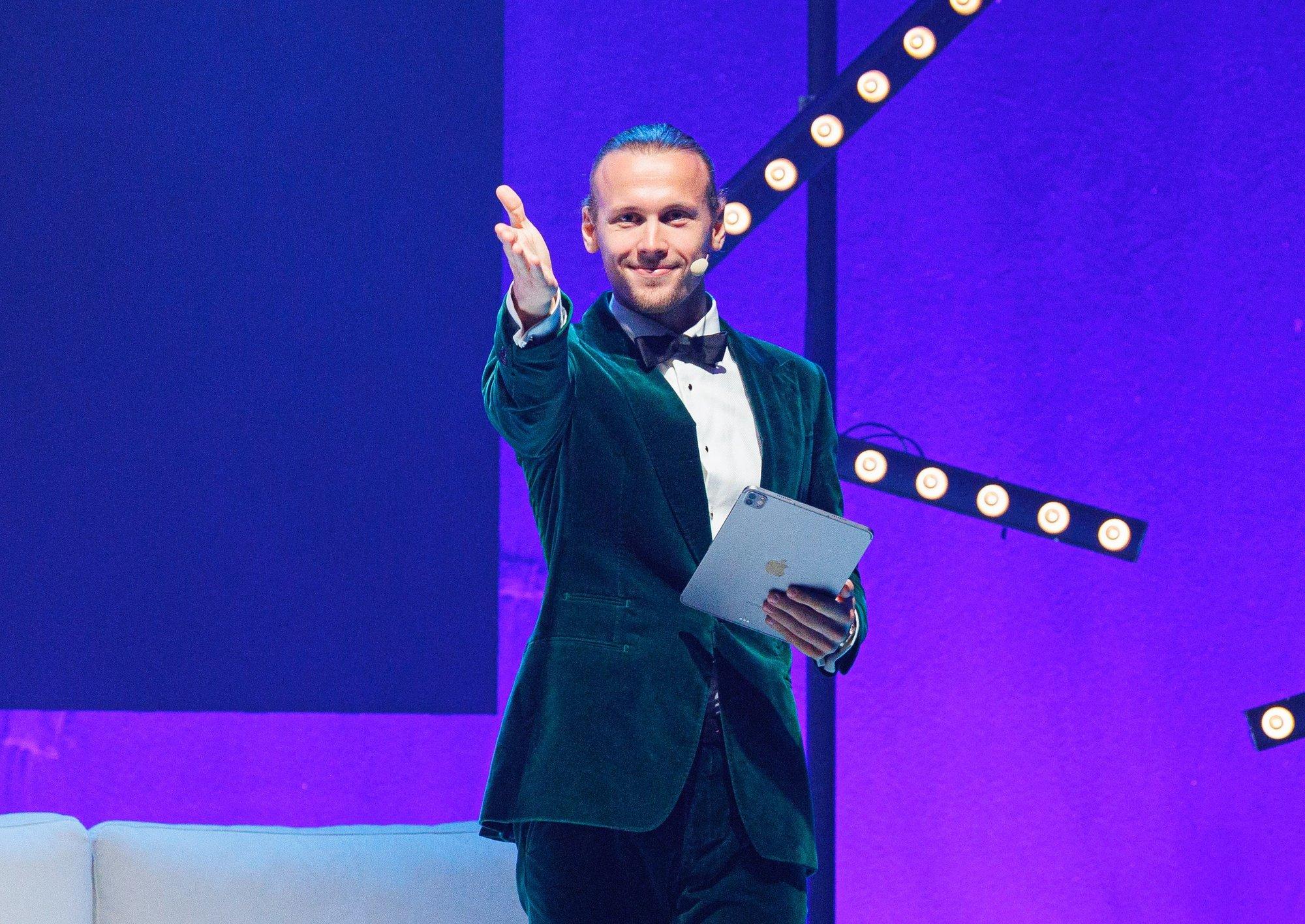 FOTOD | Kas Franz Malmsten näitas sotsiaalmeedias väidetavat kallimat? Näitleja põikles vastamisest kõrvale