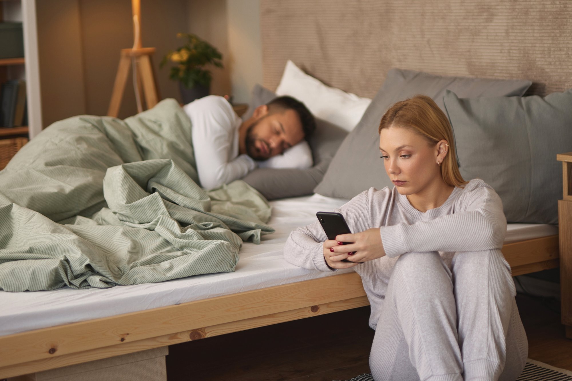 Kurbus, viha, šokk, häbi... Kuidas tulla toime partneri truudusetusega? Sammud, mis soodustavad tervenemist