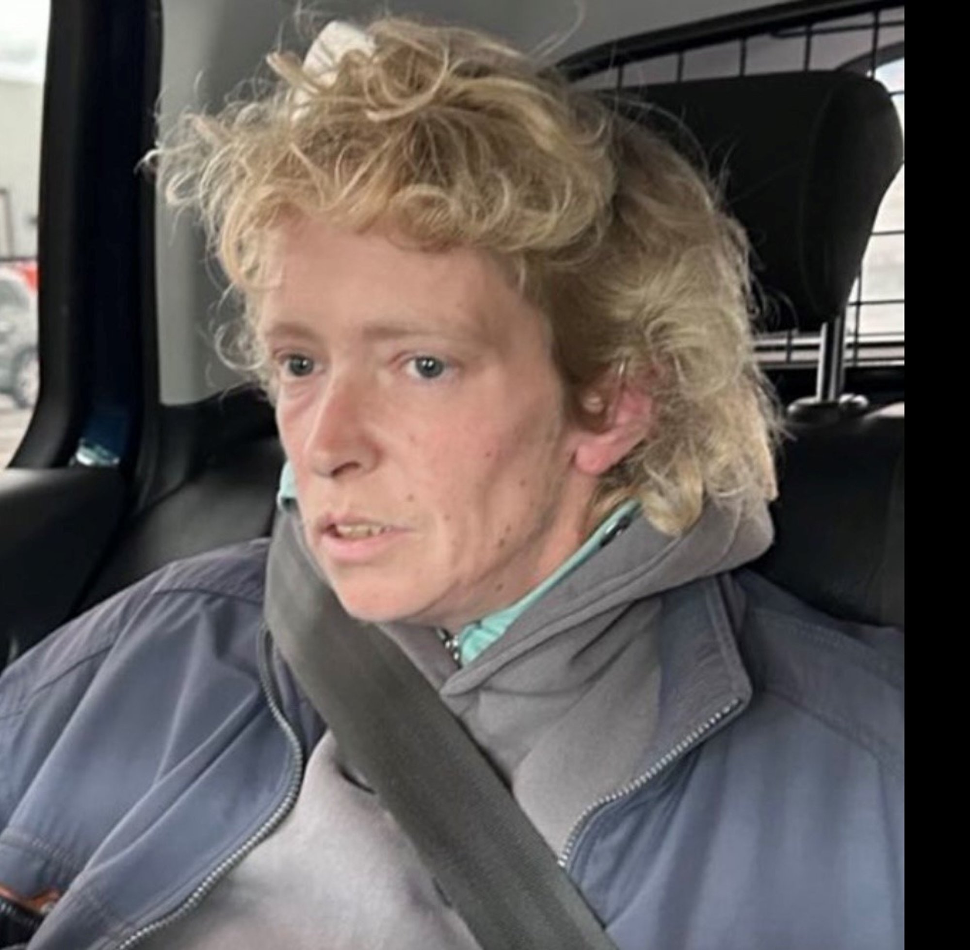 FOTO | Politsei otsib Kohtla-Järvel kadunud 39-aastast Kadit